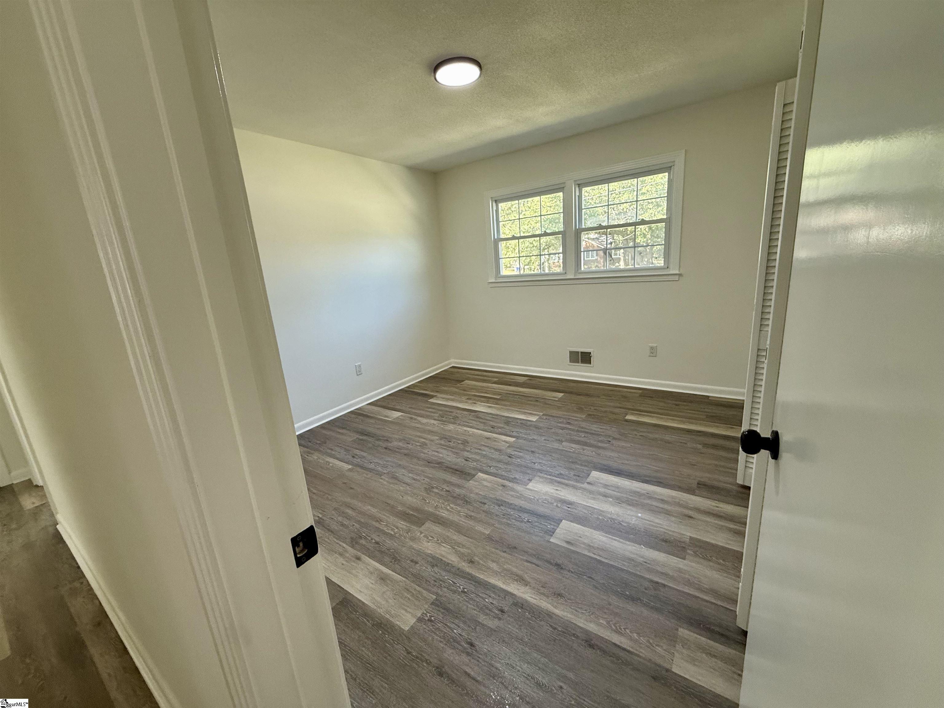 305 Weblin Street Spartanburg, SC 29306