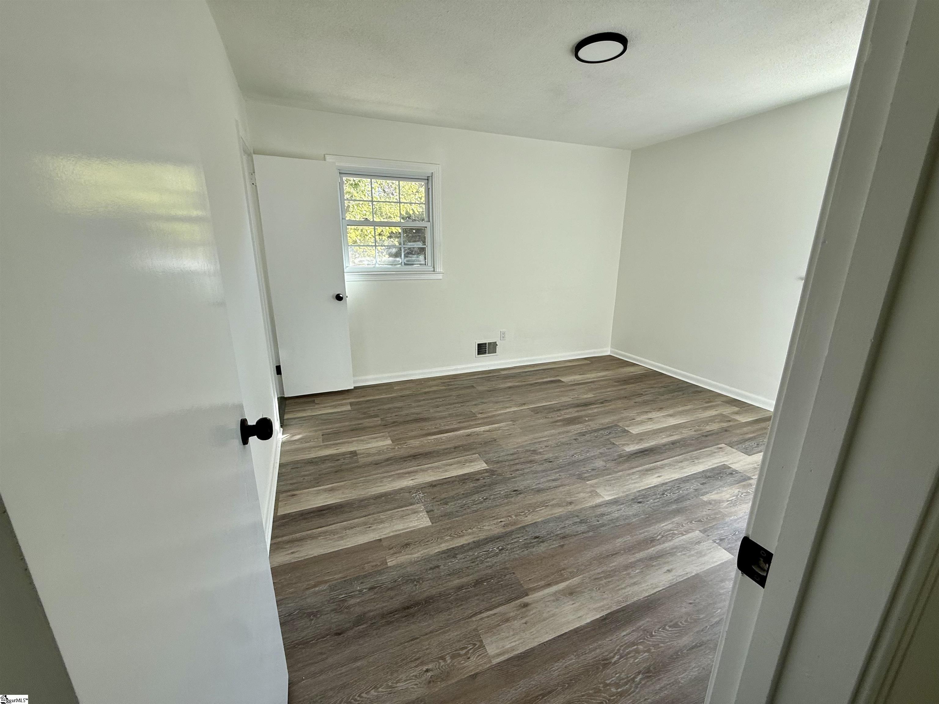 305 Weblin Street Spartanburg, SC 29306