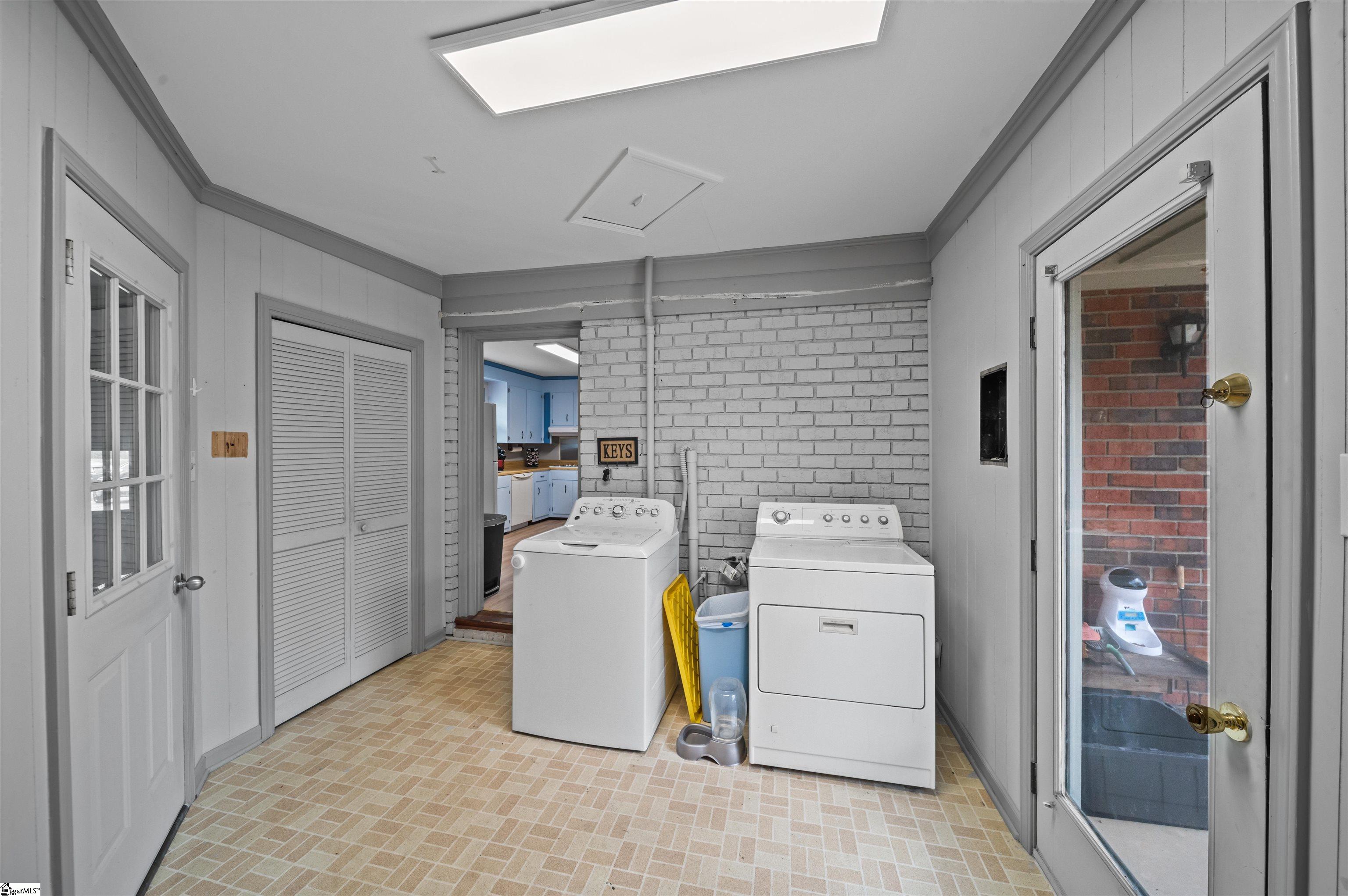 3 Annette Drive Greenville, SC 29615