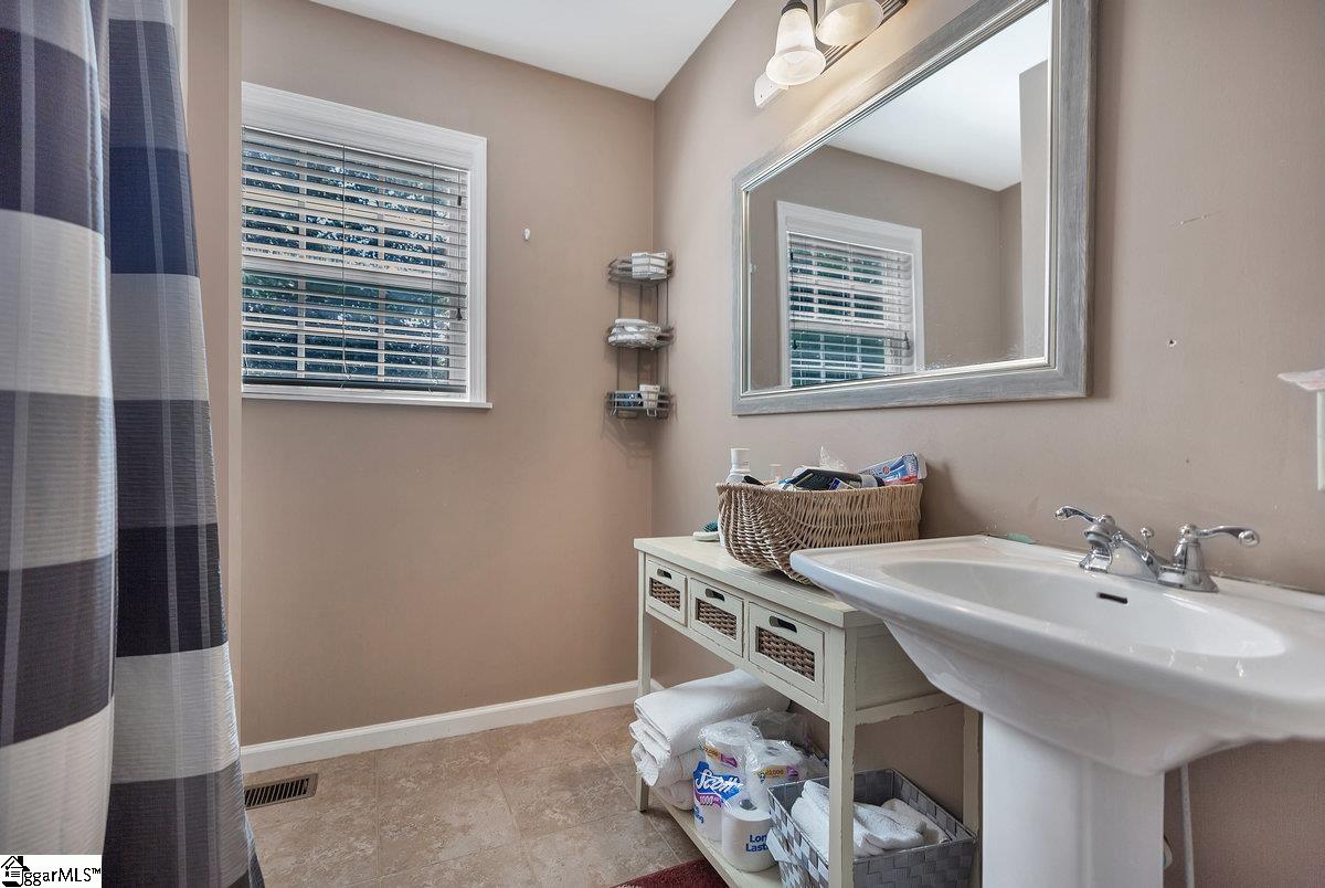 4501 Great Oaks Drive Anderson, SC 29625