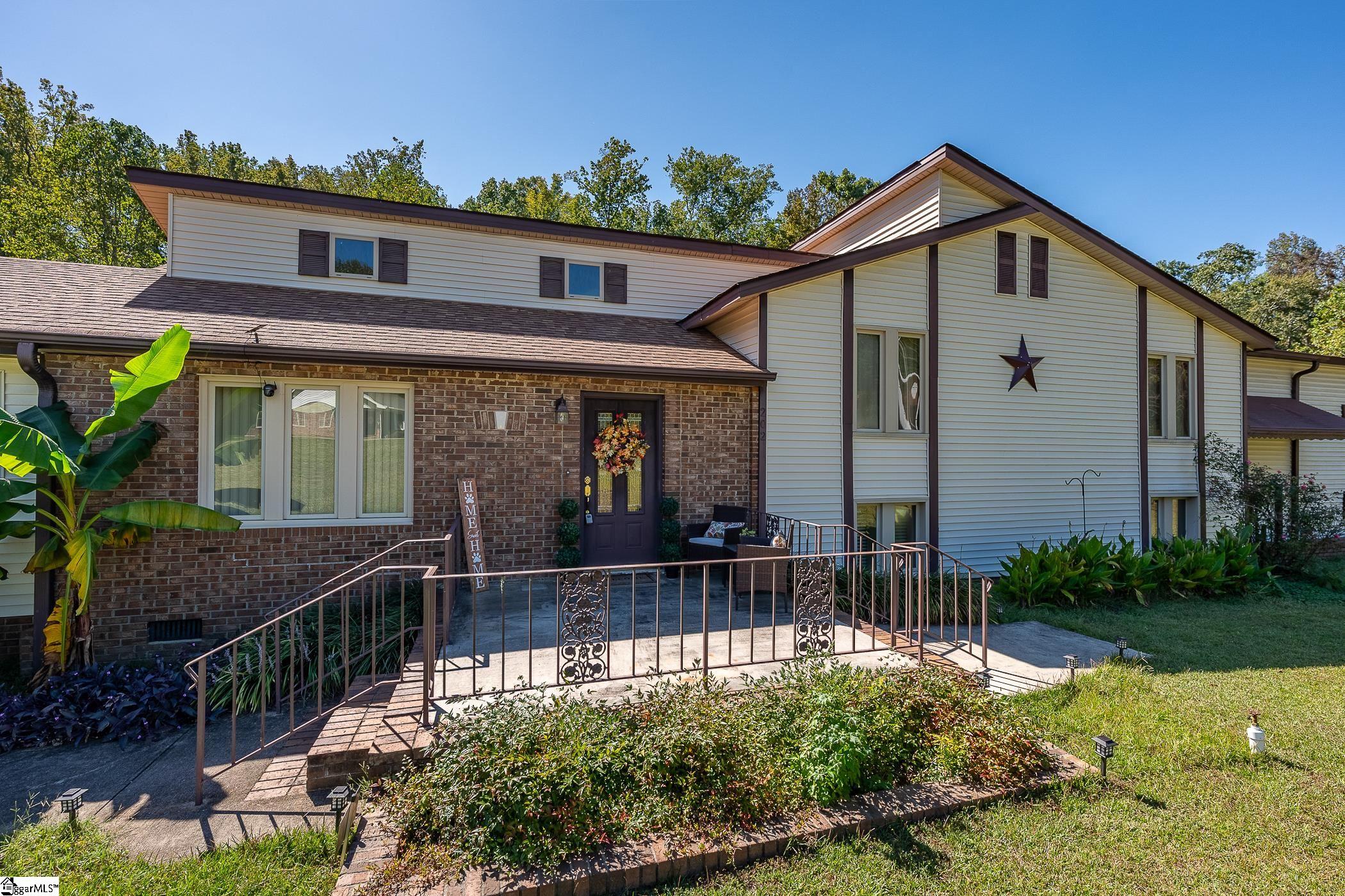 202 Mitchell Street Laurens, SC 29360