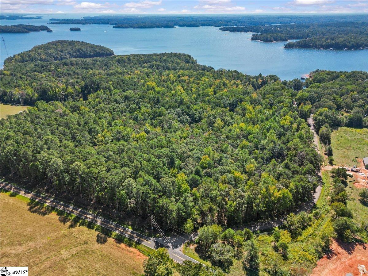 700 Andersonville Drive Townville, SC 29689
