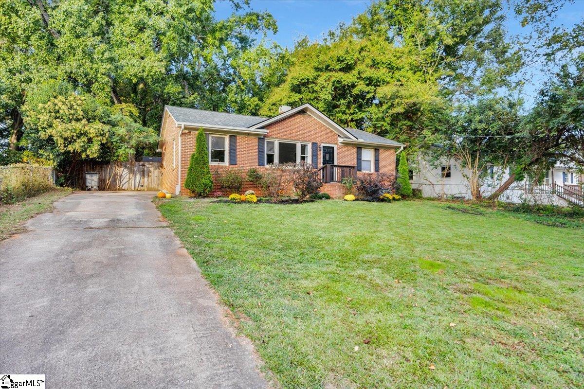 118 Oak Drive Greenville, SC 29611-5728
