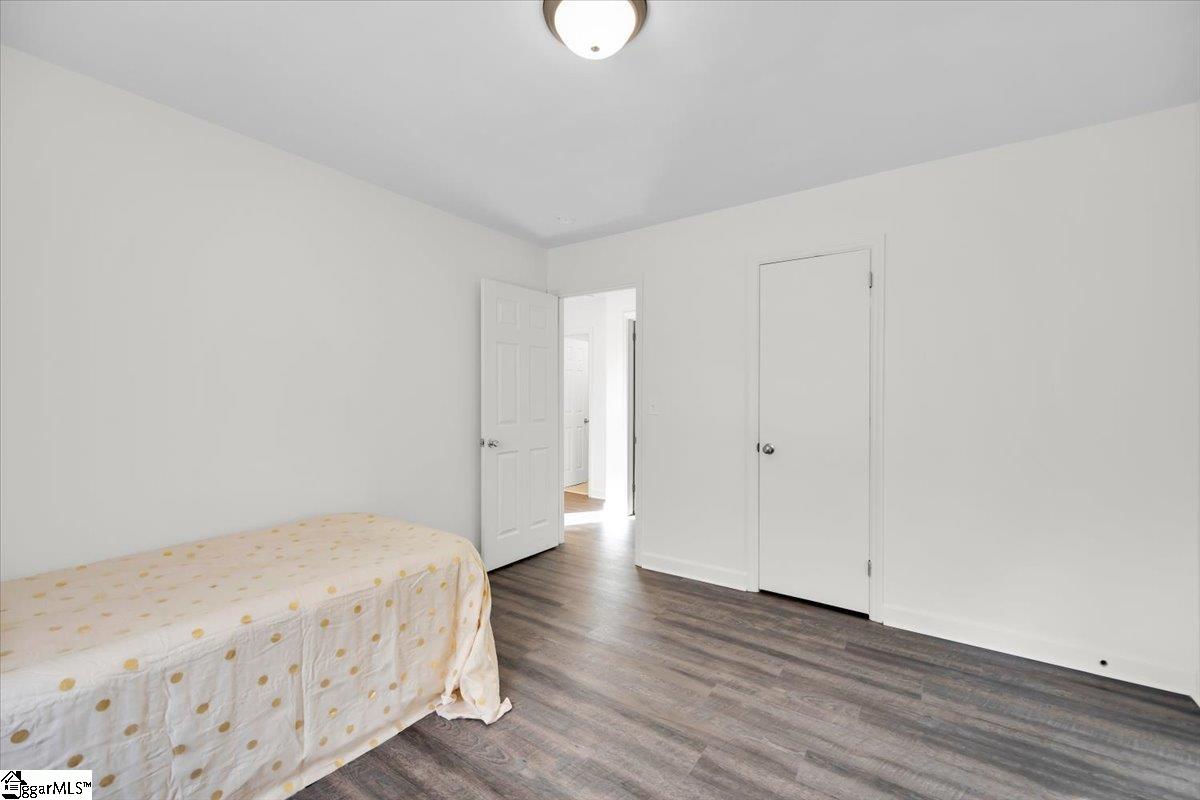 118 Oak Drive Greenville, SC 29611-5728