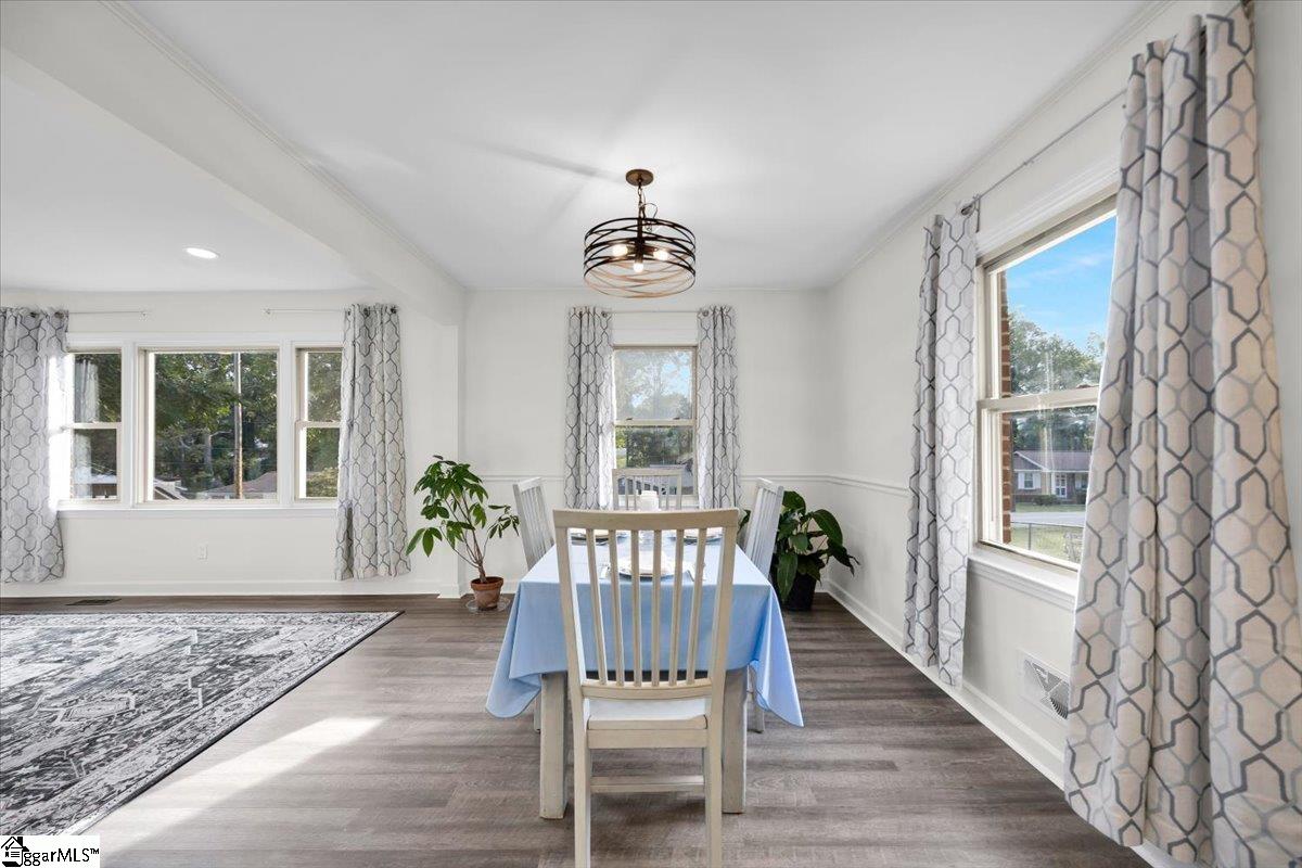 118 Oak Drive Greenville, SC 29611-5728