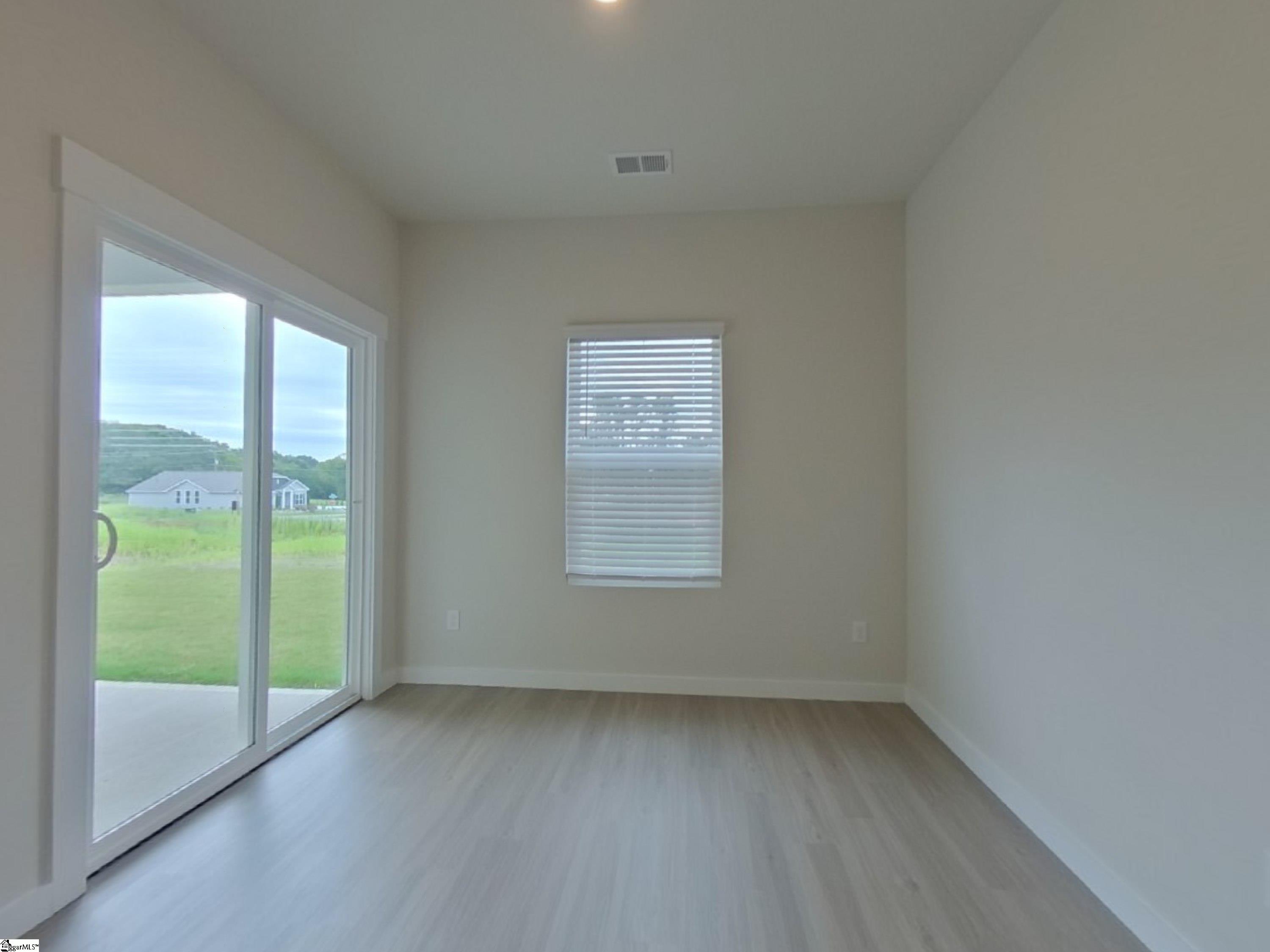 1213 Crested Iris Drive Moore, SC 29369