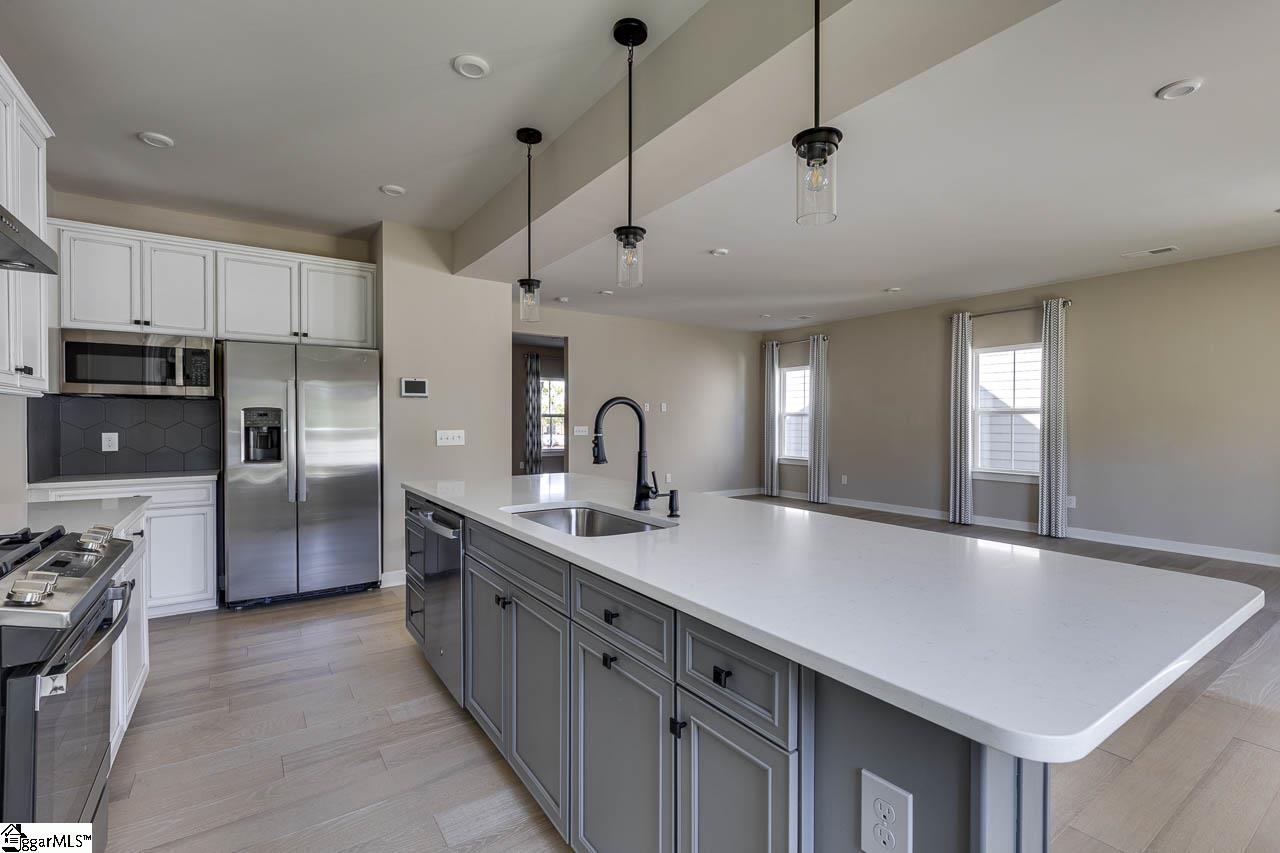 12 Dunroyal Road Fountain Inn, SC 29644