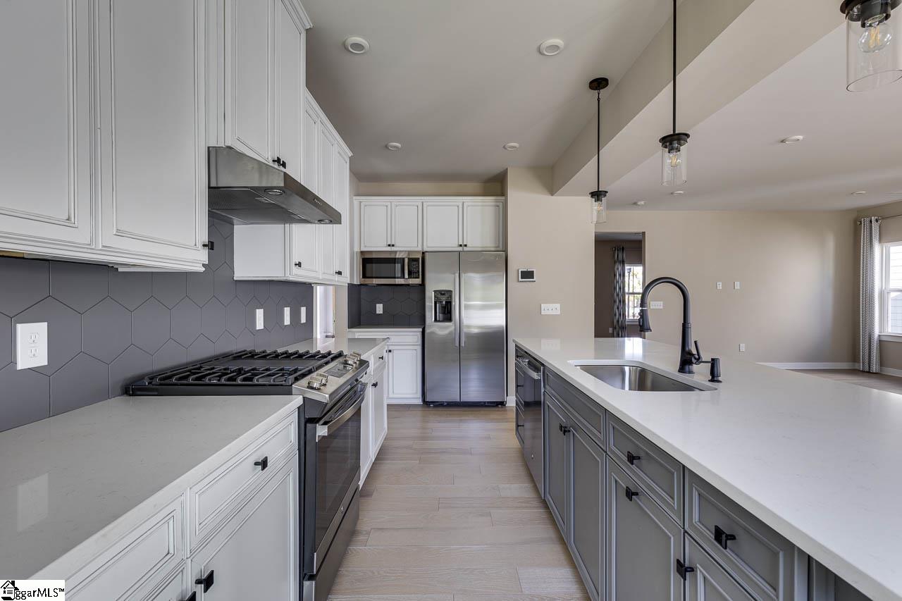 12 Dunroyal Road Fountain Inn, SC 29644