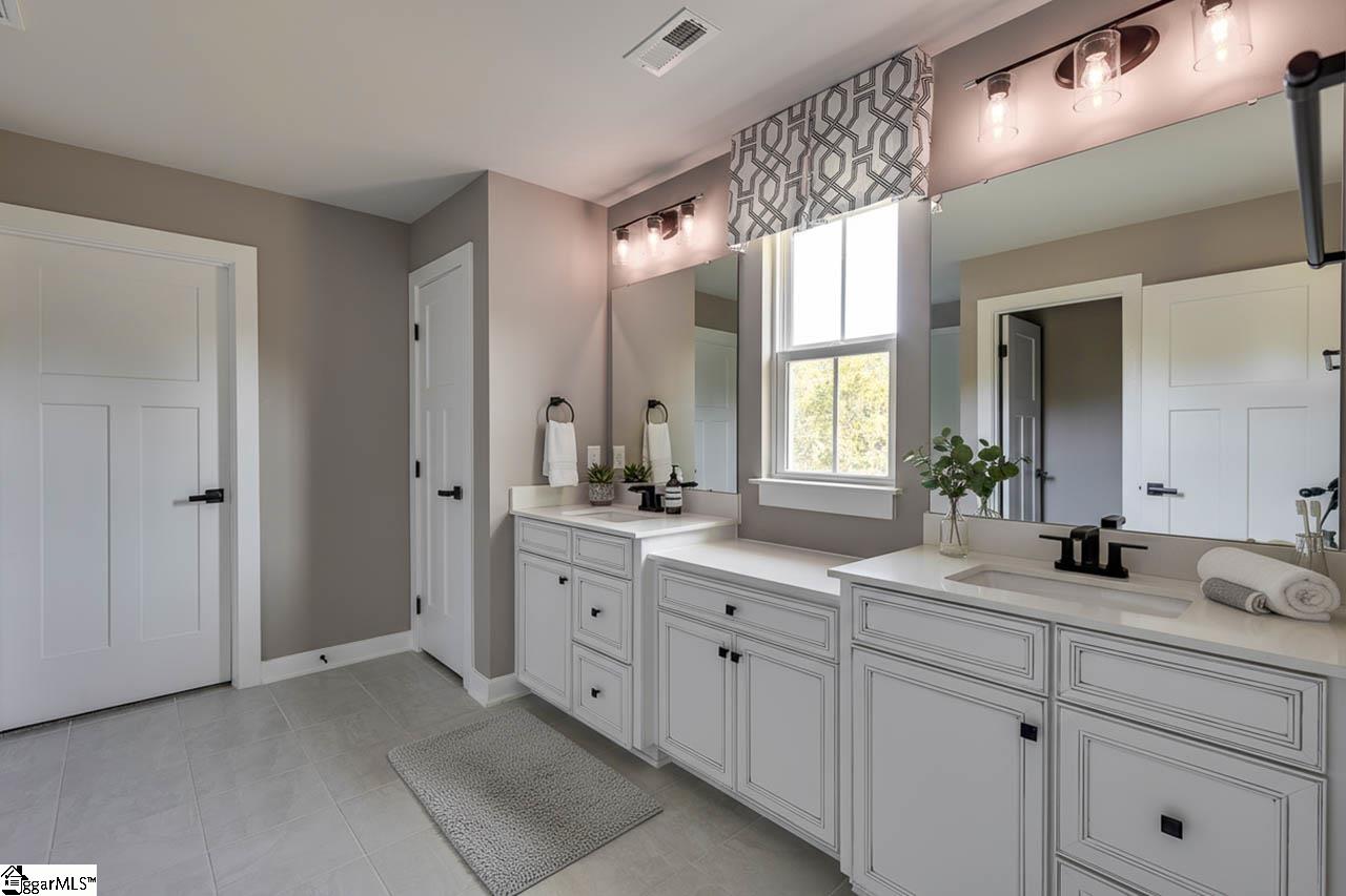 12 Dunroyal Road Fountain Inn, SC 29644
