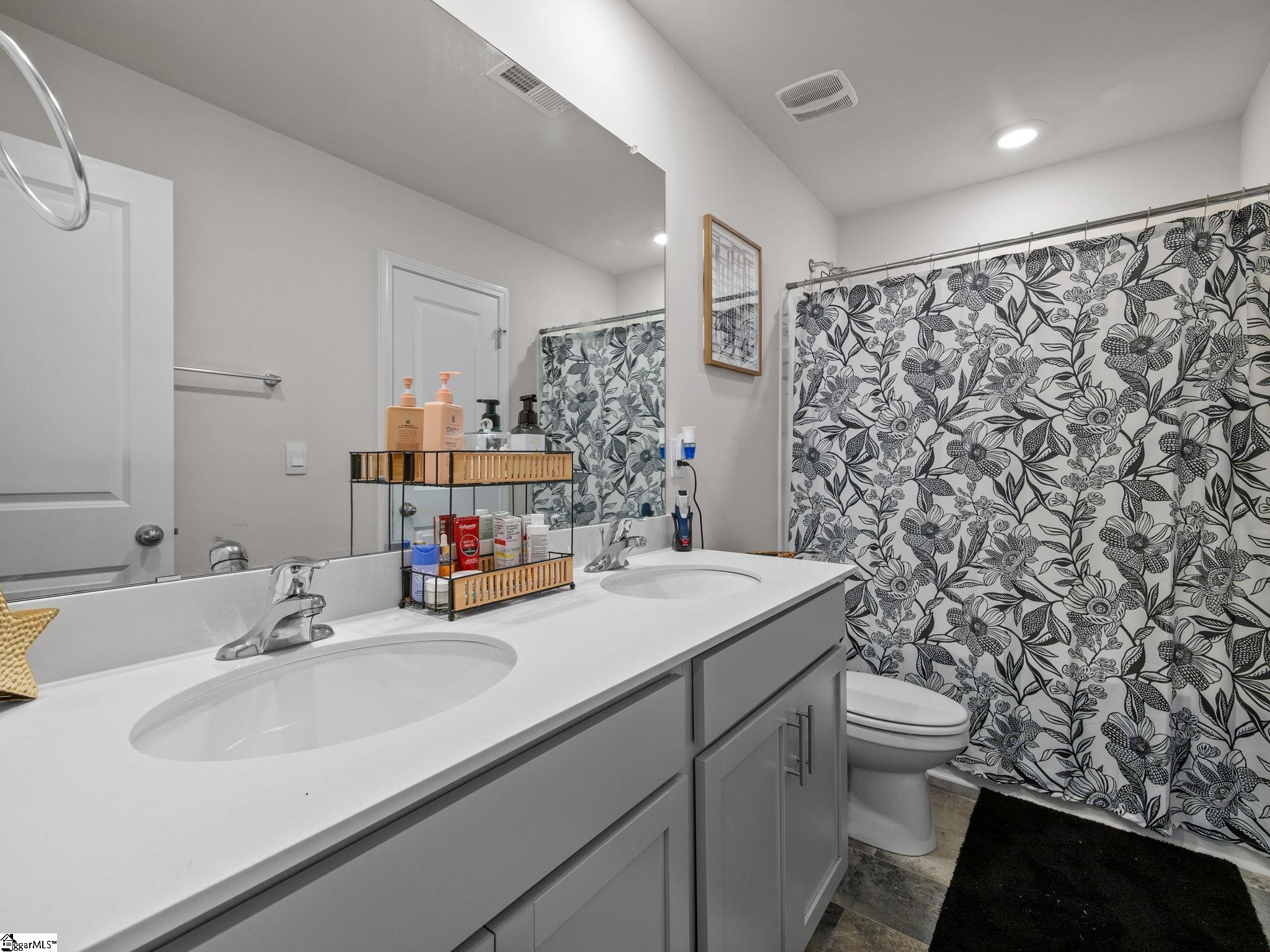 720 Rockhurst Way Woodruff, SC 29388
