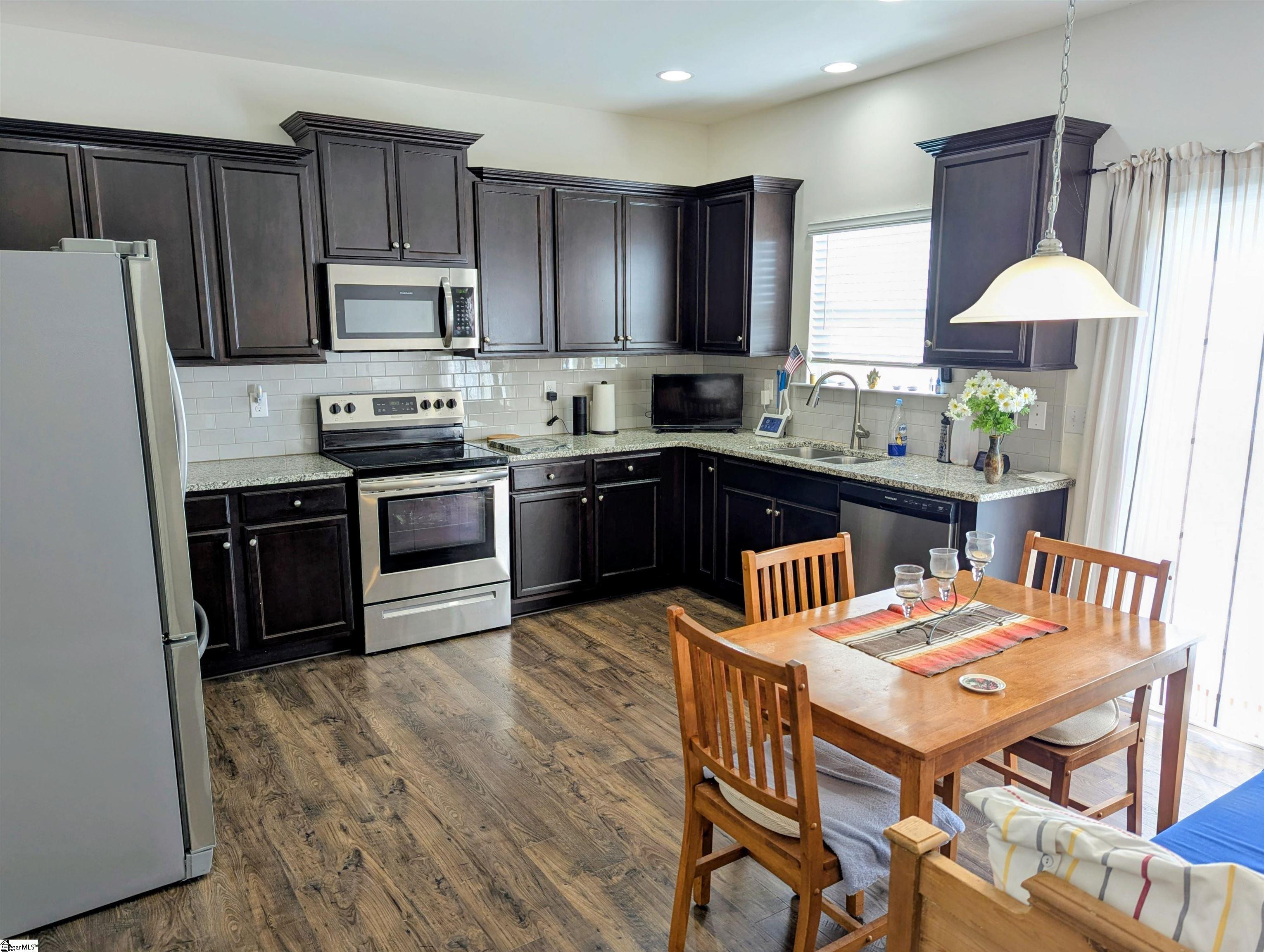 1106 Downing Bluff Drive Simpsonville, SC 39681