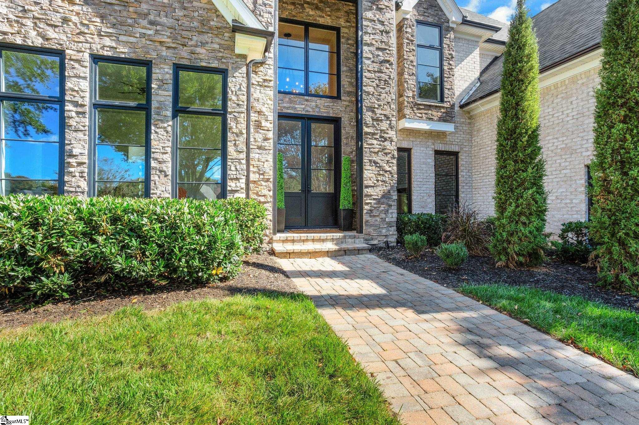 601 Brixton Circle Simpsonville, SC 29681