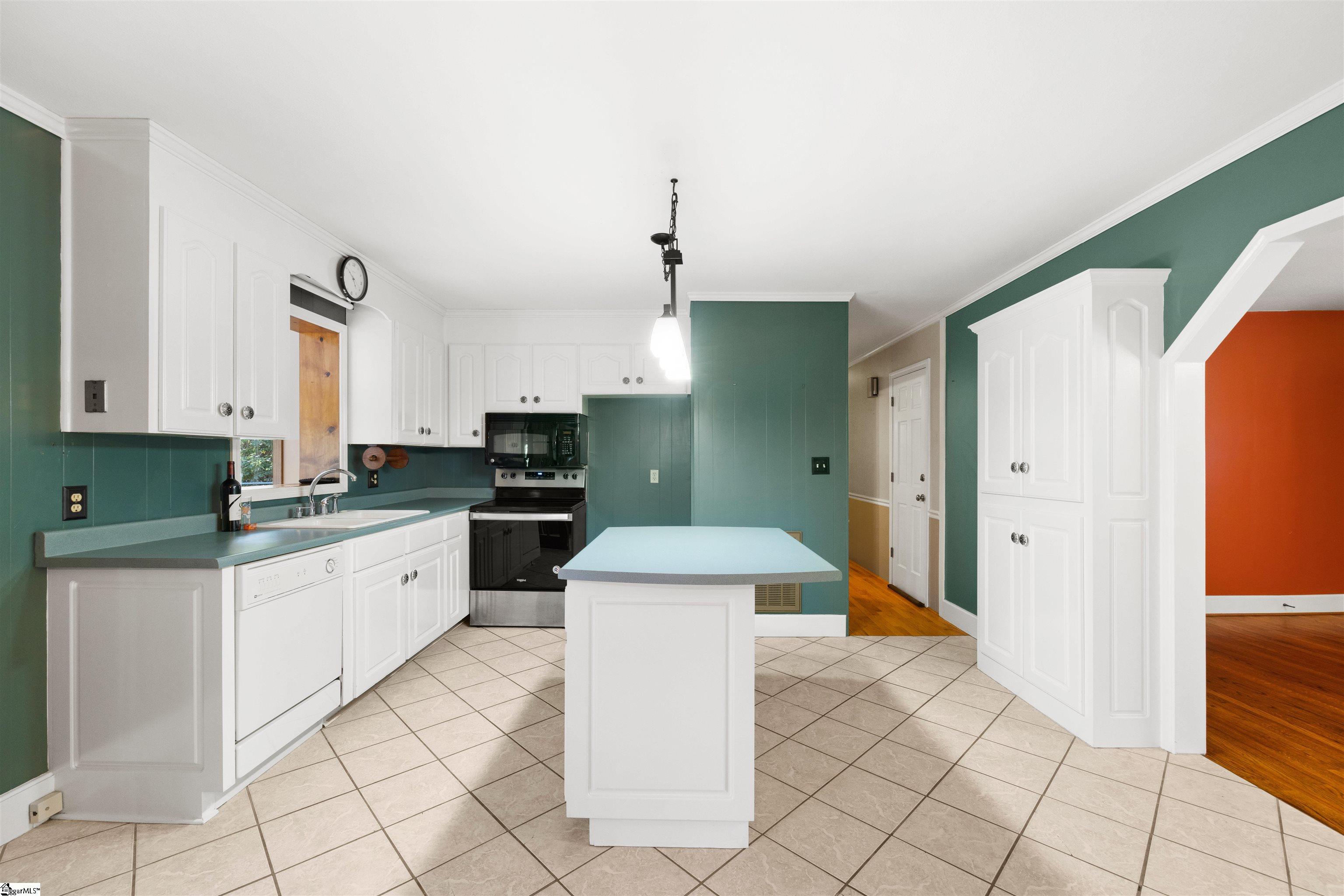 368 Ccc Camp Road Greer, SC 29651