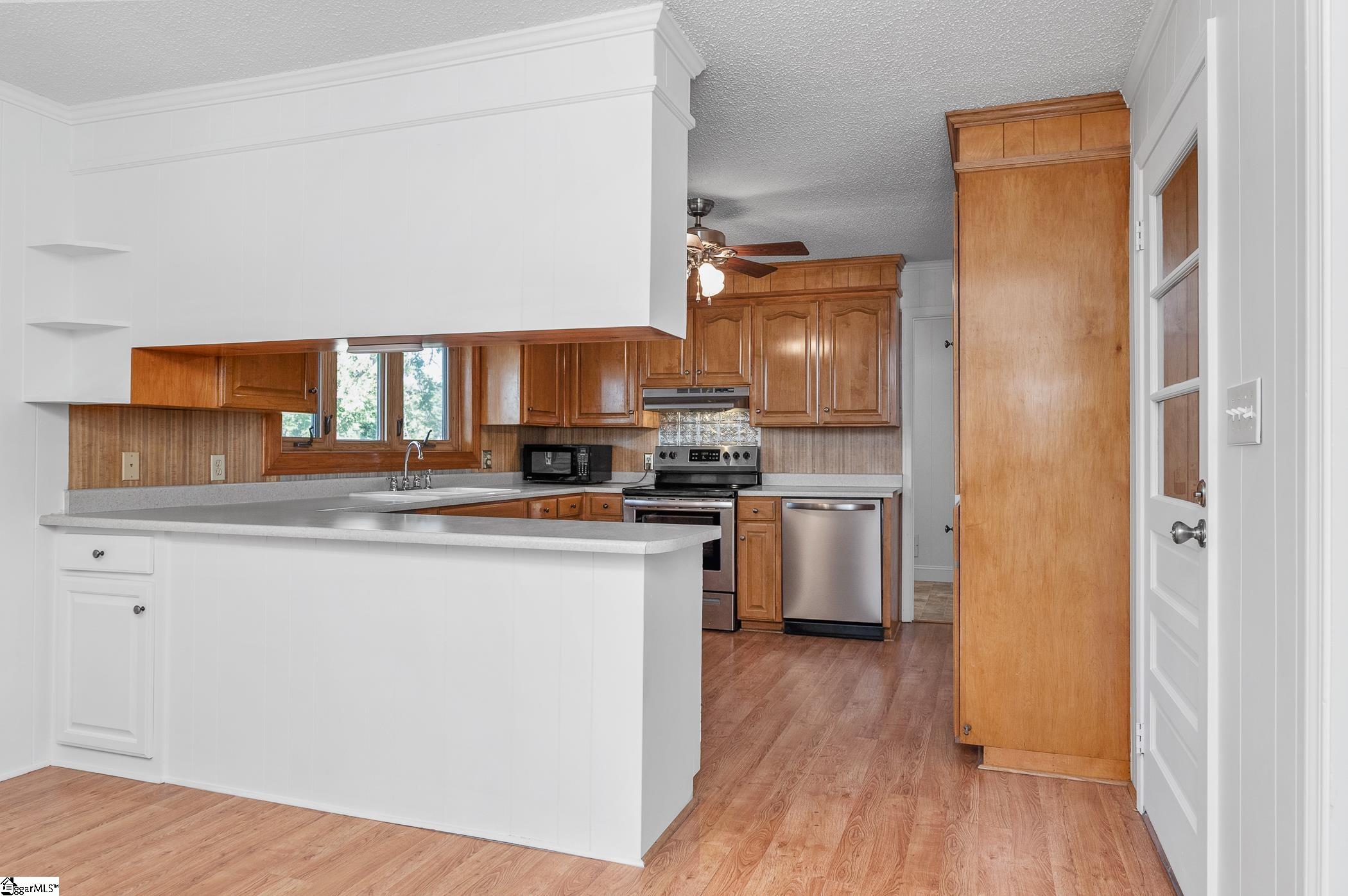 9305 Reidville Road Greer, SC 29651