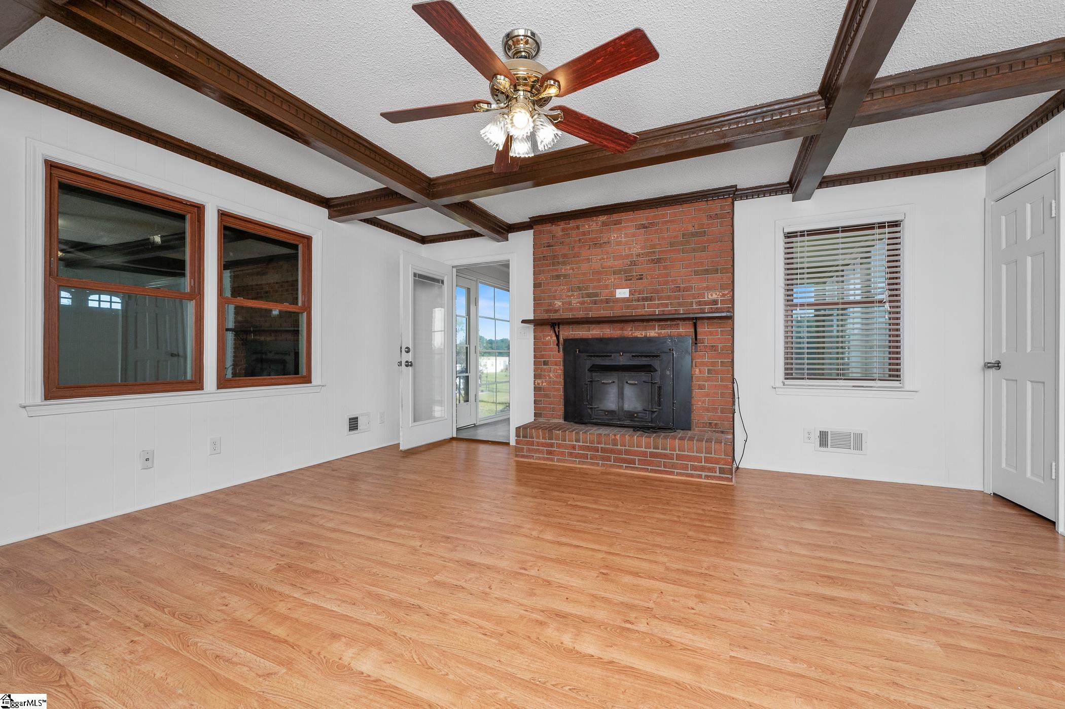 9305 Reidville Road Greer, SC 29651