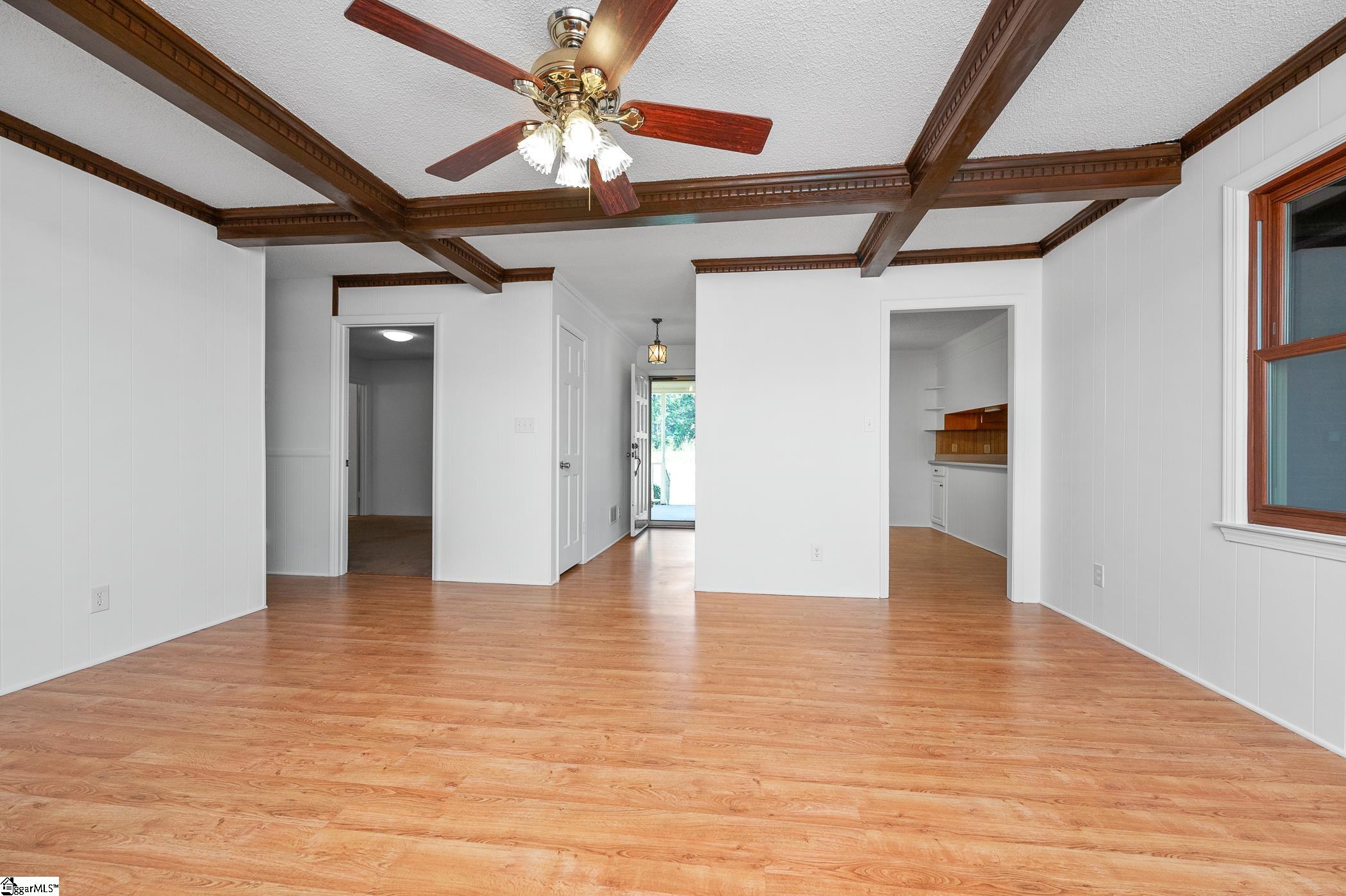 9305 Reidville Road Greer, SC 29651