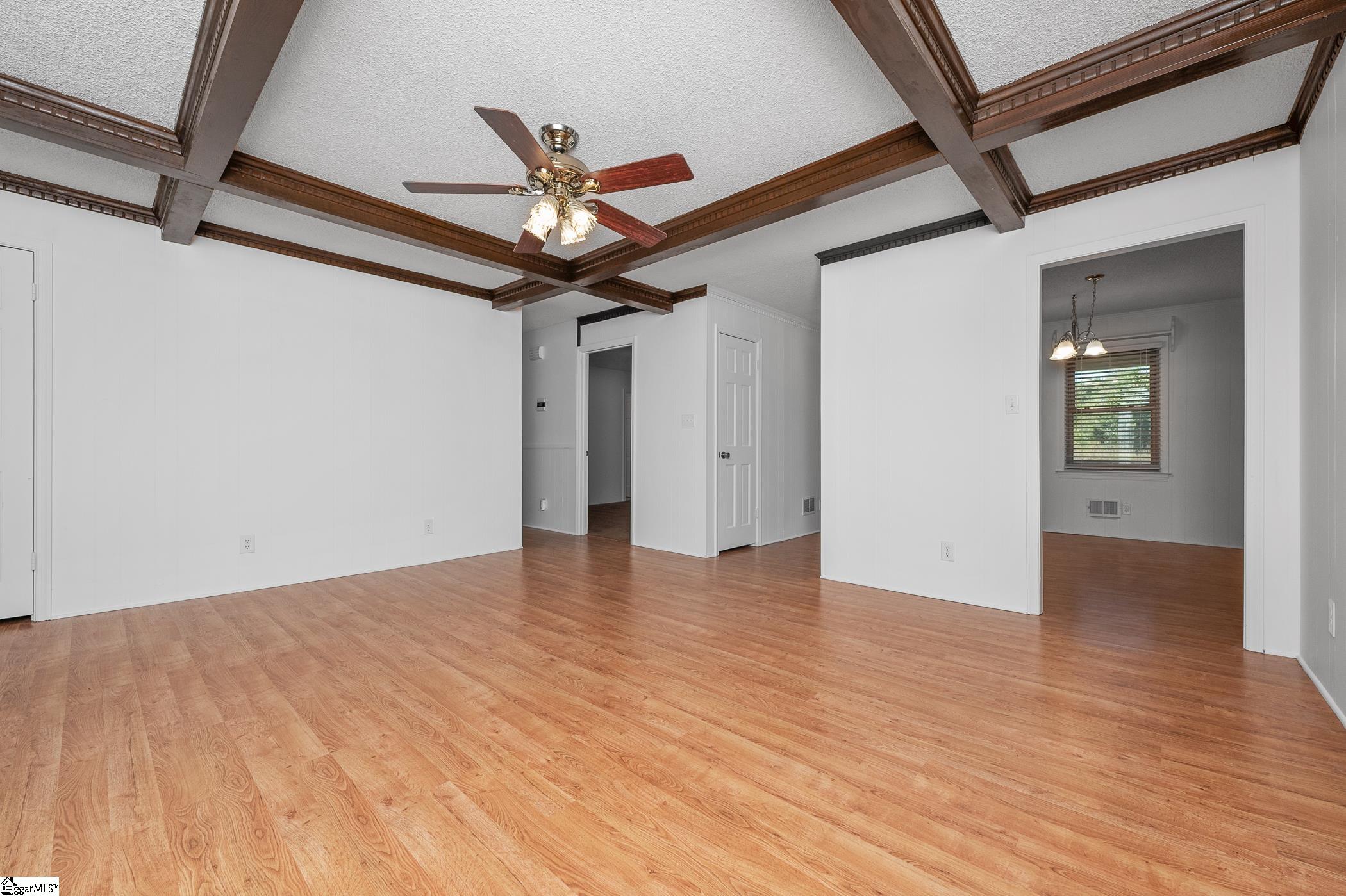 9305 Reidville Road Greer, SC 29651