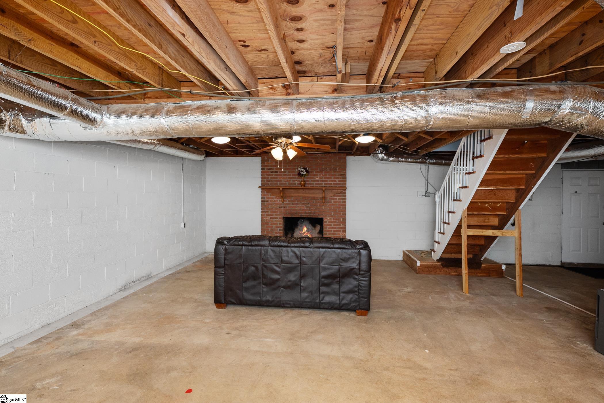 9305 Reidville Road Greer, SC 29651