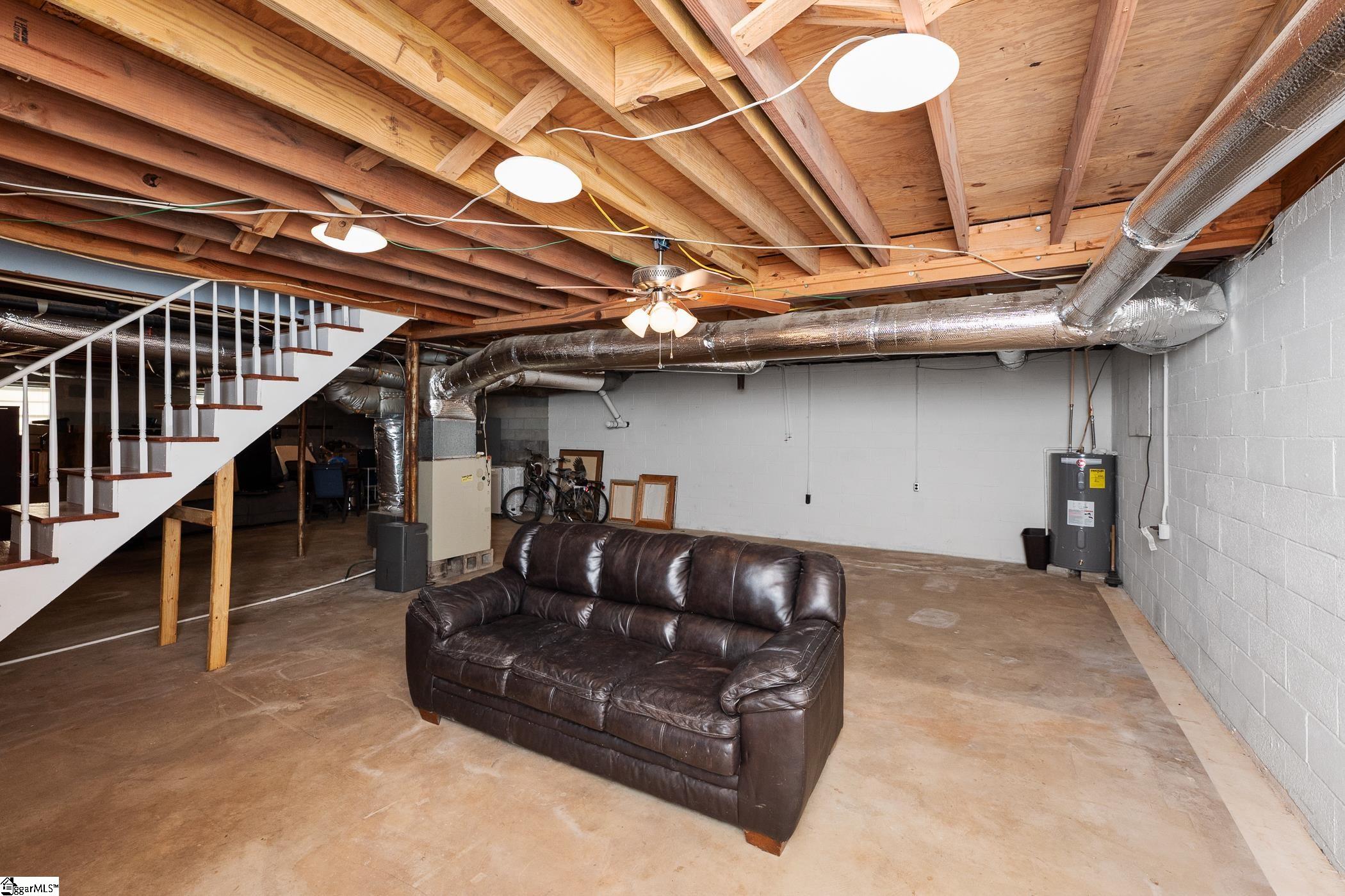 9305 Reidville Road Greer, SC 29651
