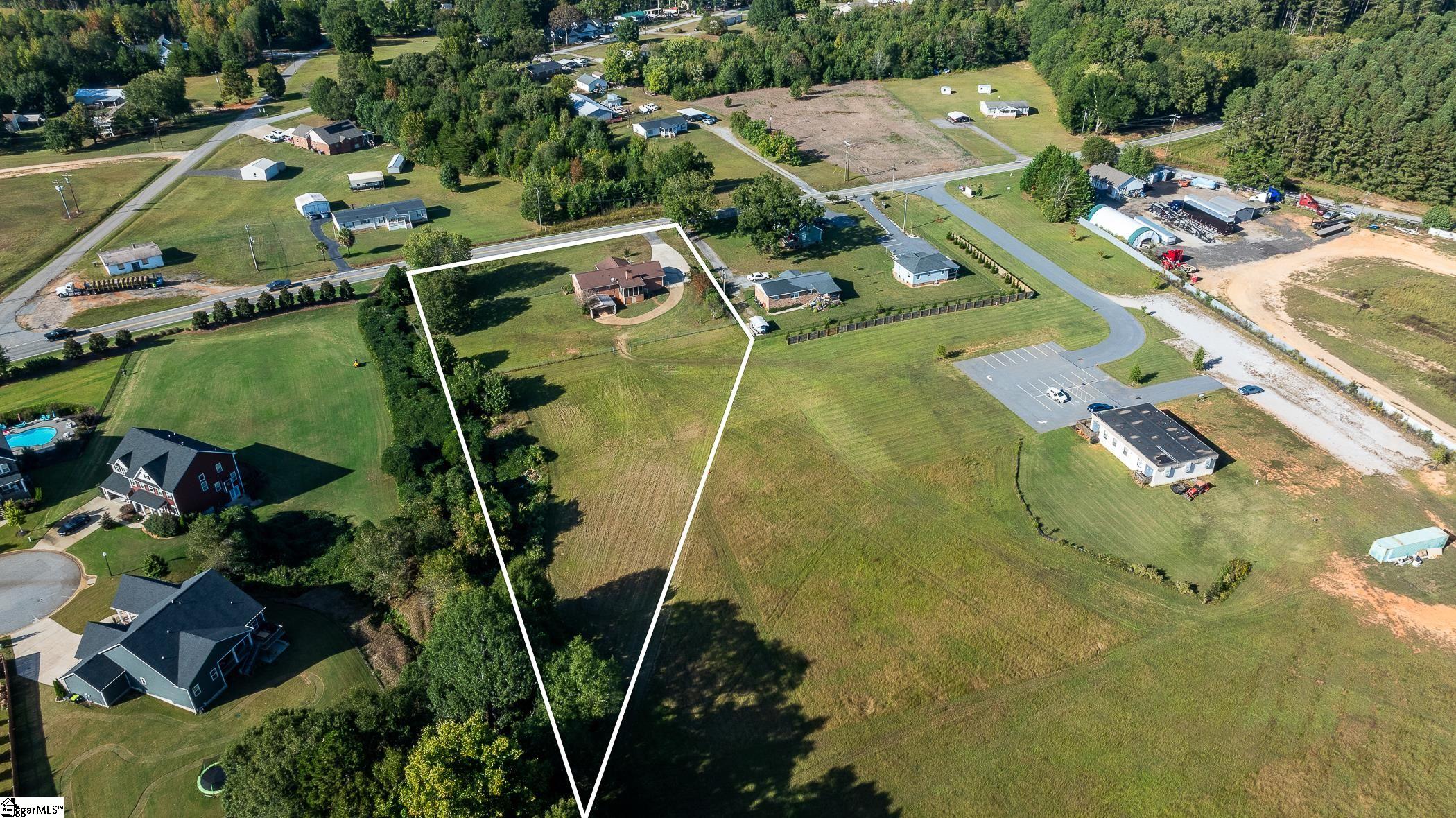 9305 Reidville Road Greer, SC 29651