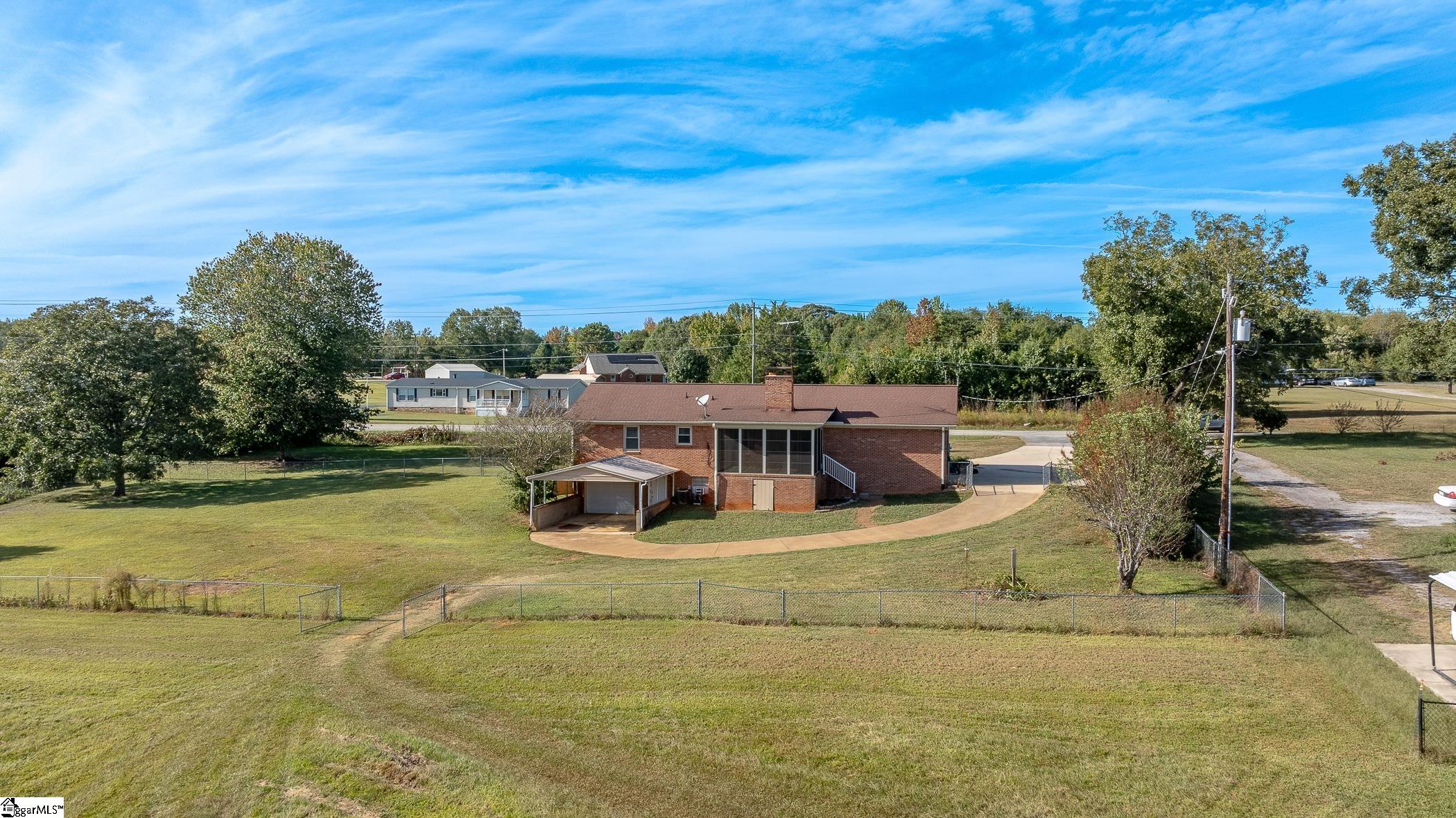 9305 Reidville Road Greer, SC 29651