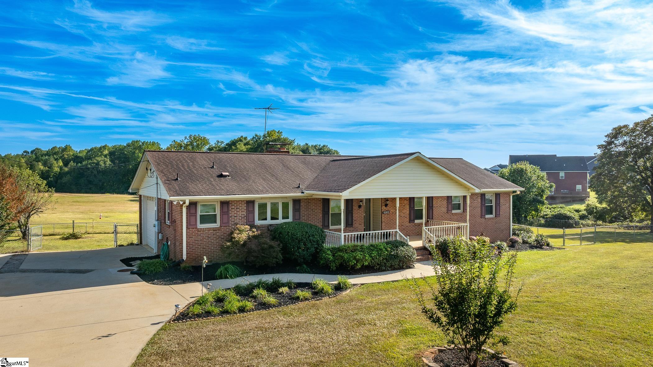 9305 Reidville Road Greer, SC 29651