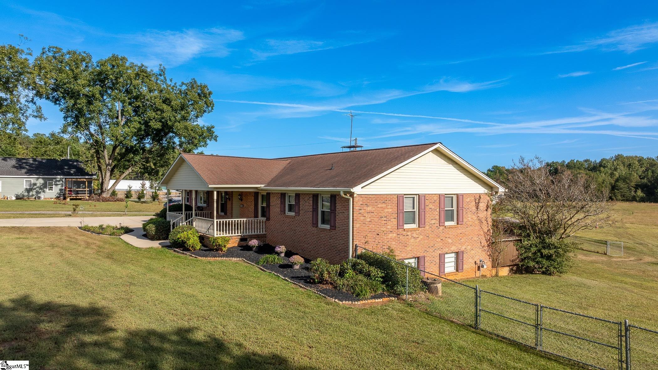 9305 Reidville Road Greer, SC 29651