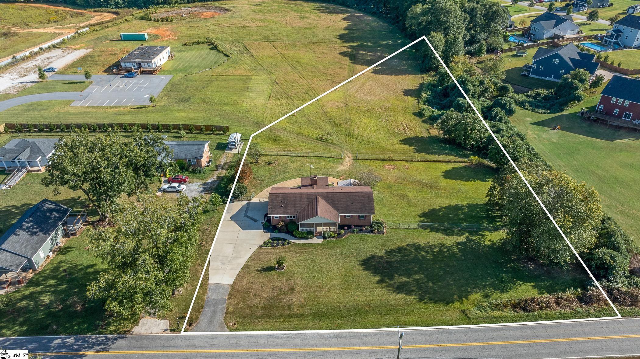 9305 Reidville Road Greer, SC 29651