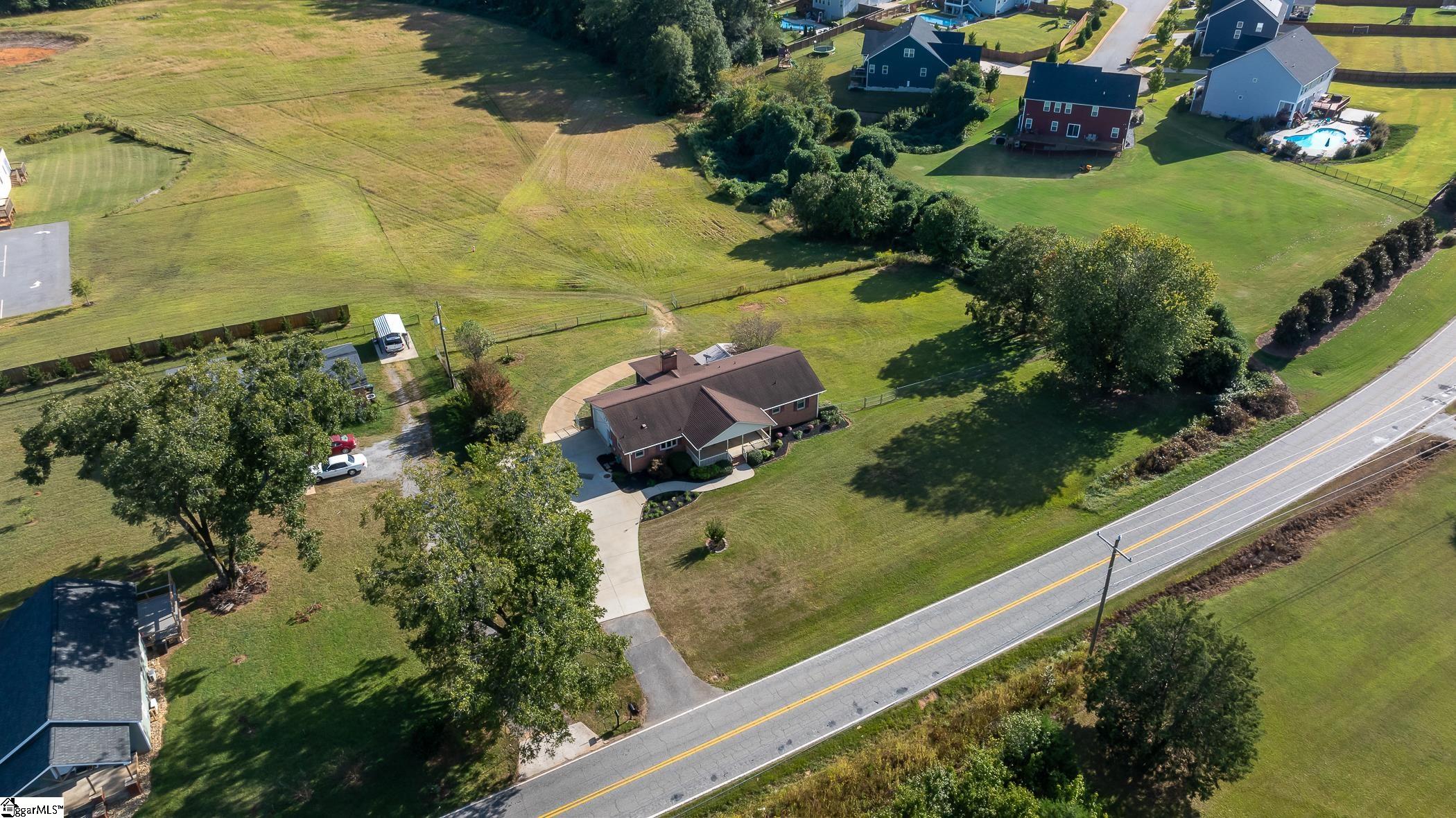 9305 Reidville Road Greer, SC 29651