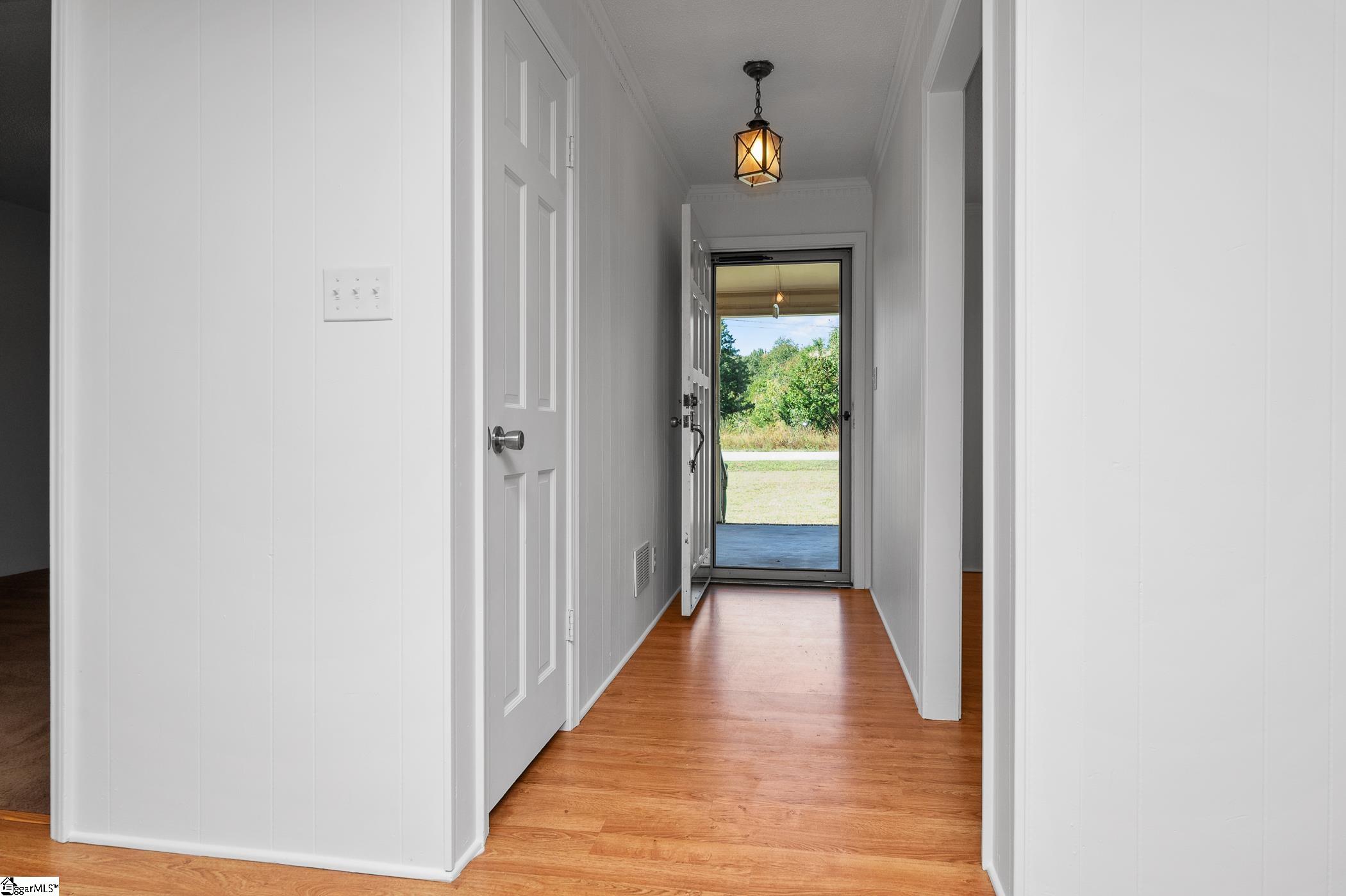 9305 Reidville Road Greer, SC 29651