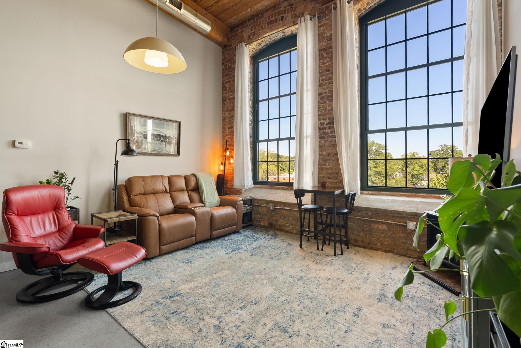 400 Mills Avenue UNIT Unit 408 Greenville, SC 29605