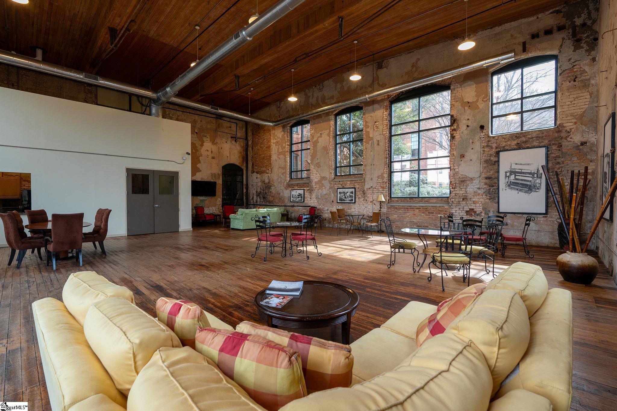 400 Mills Avenue UNIT Unit 408 Greenville, SC 29605
