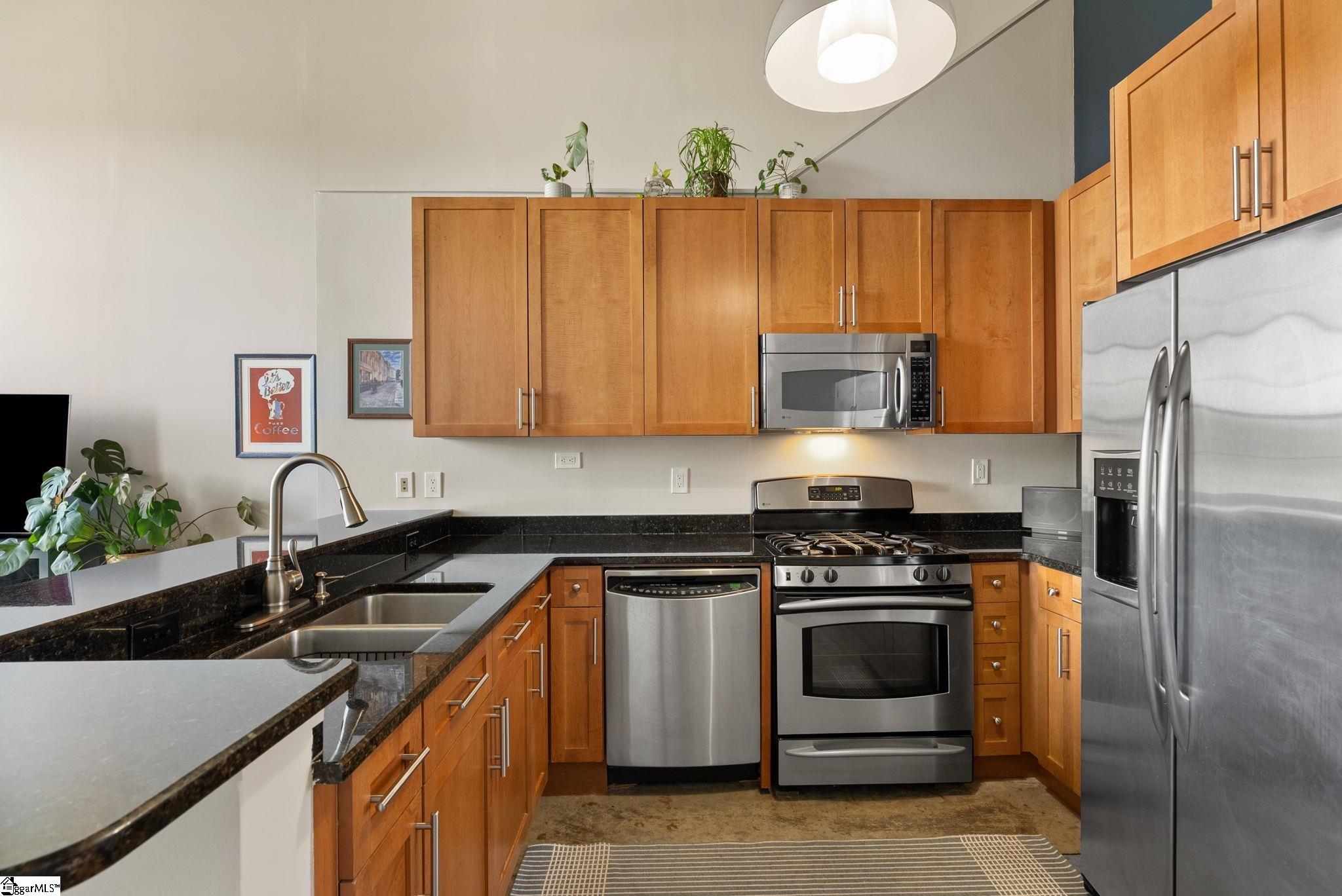 400 Mills Avenue UNIT Unit 408 Greenville, SC 29605