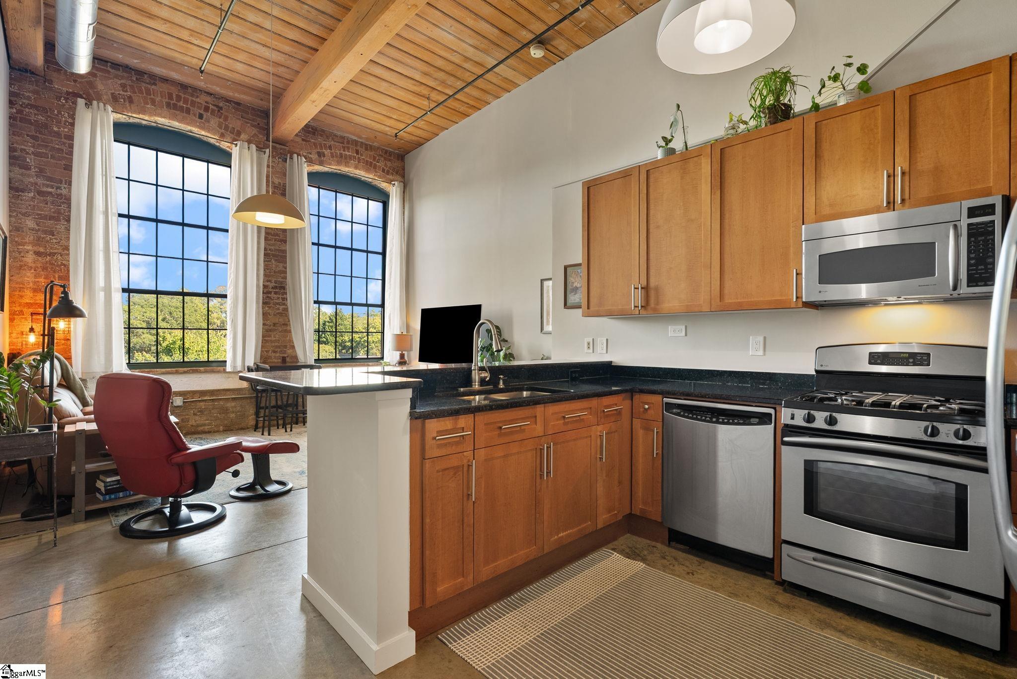 400 Mills Avenue UNIT Unit 408 Greenville, SC 29605