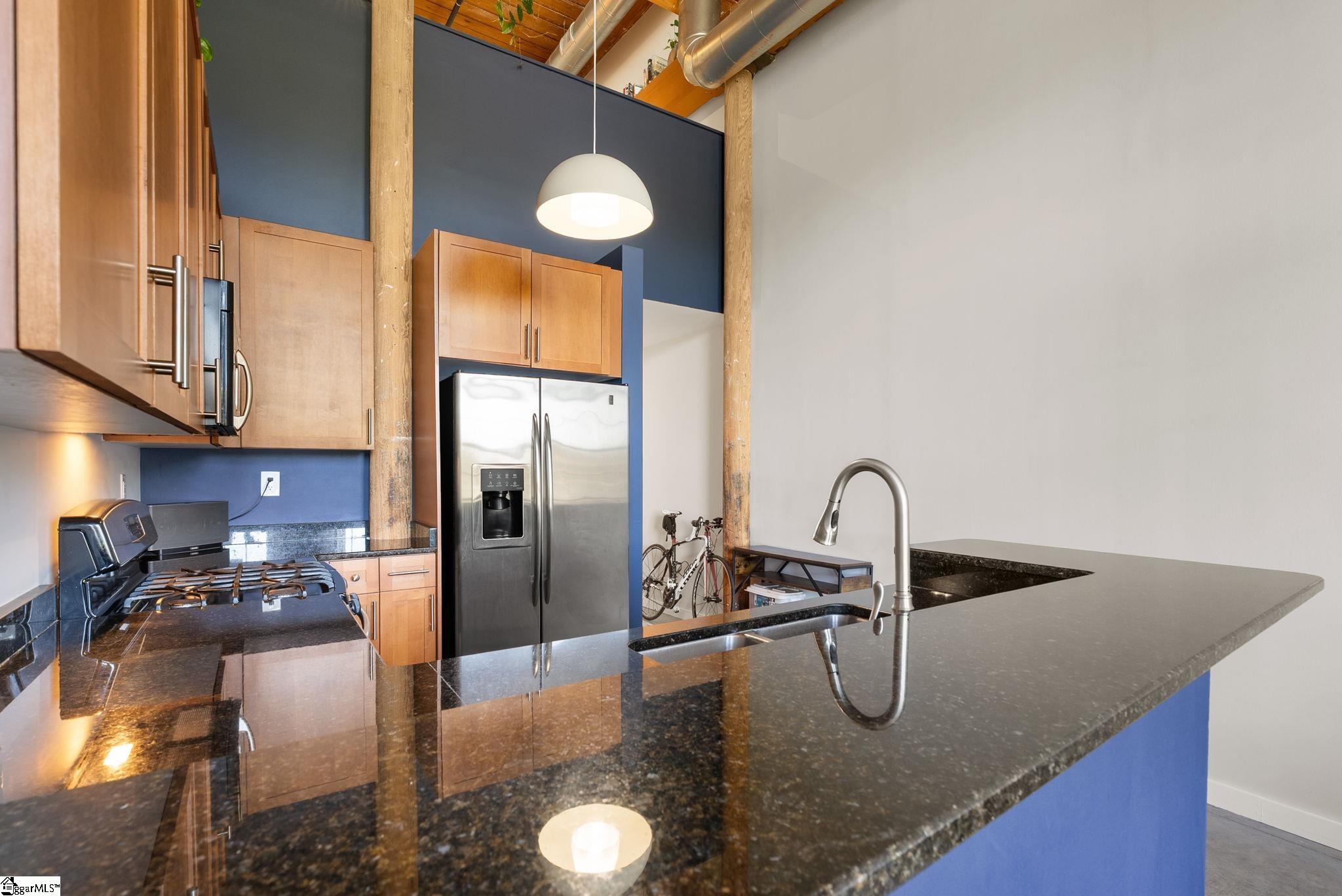 400 Mills Avenue UNIT Unit 408 Greenville, SC 29605