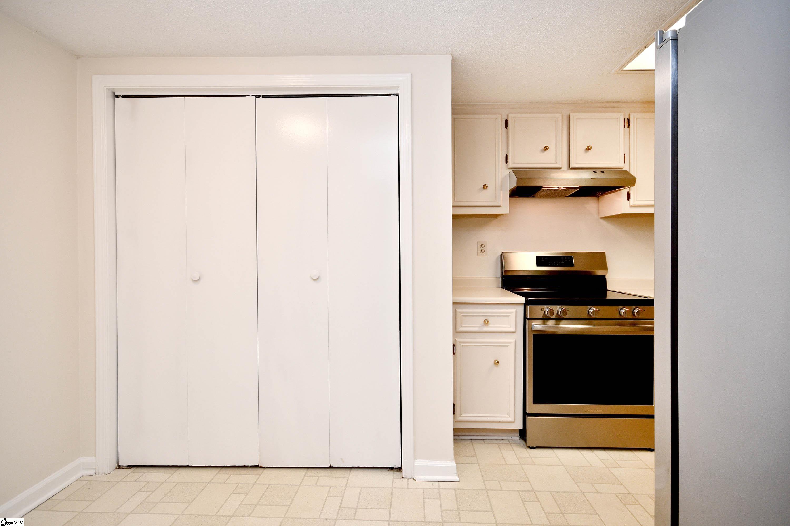 925 Cleveland Street UNIT Unit 225 Greenville, SC 29601