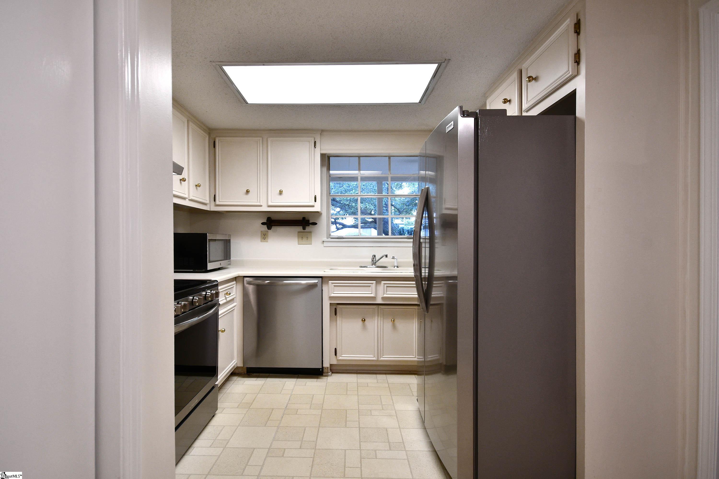 925 Cleveland Street UNIT Unit 225 Greenville, SC 29601