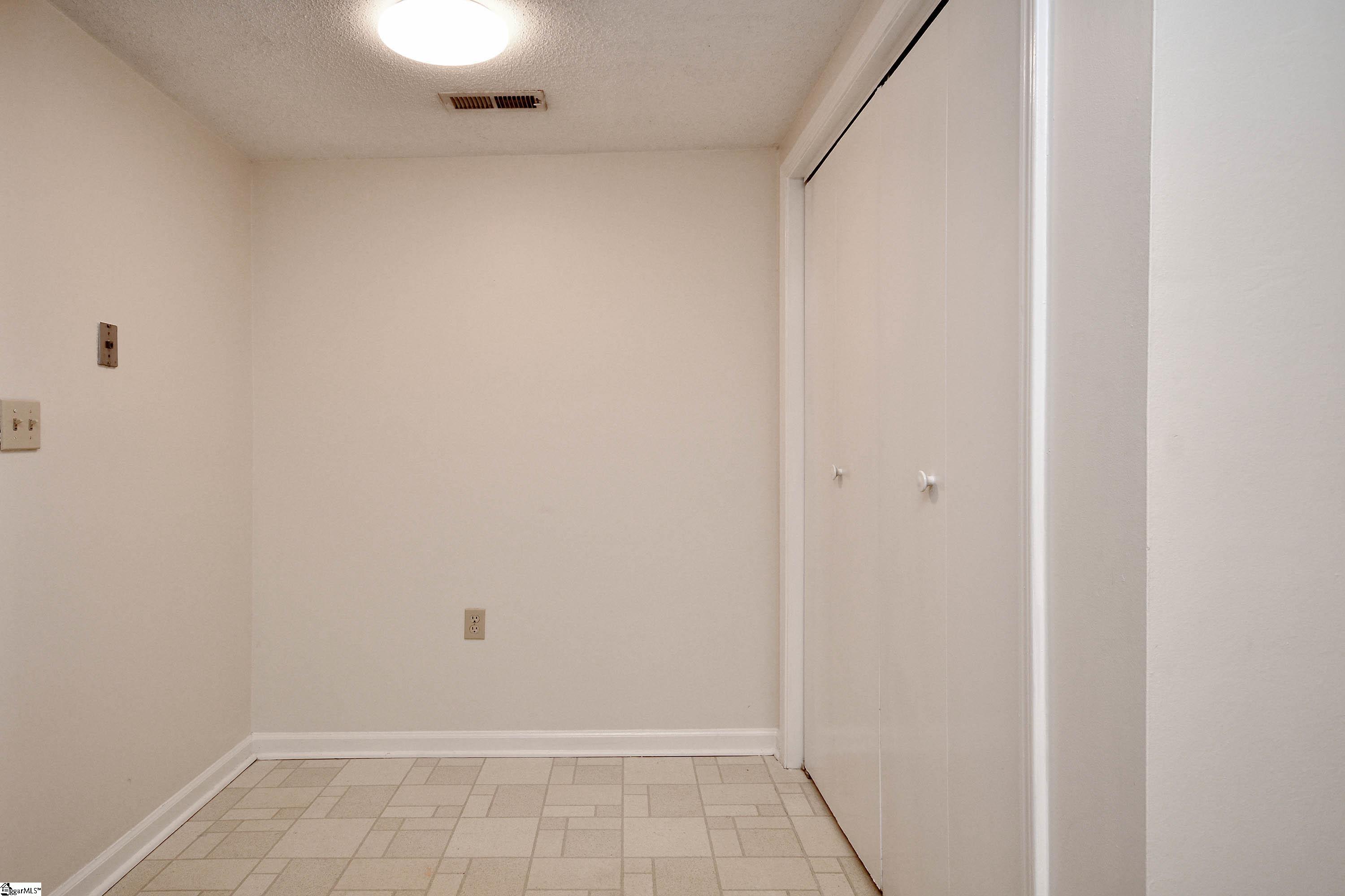 925 Cleveland Street UNIT Unit 225 Greenville, SC 29601