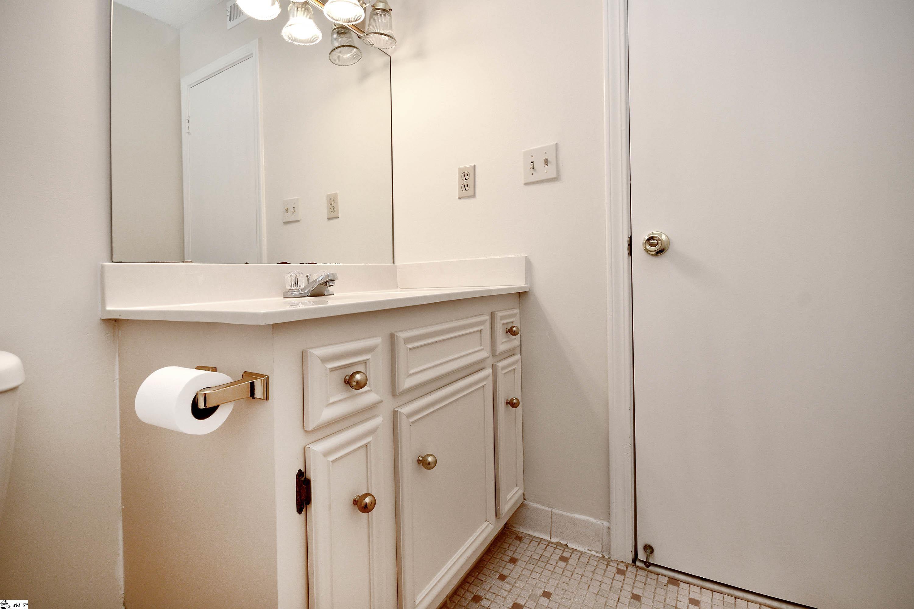 925 Cleveland Street UNIT Unit 225 Greenville, SC 29601