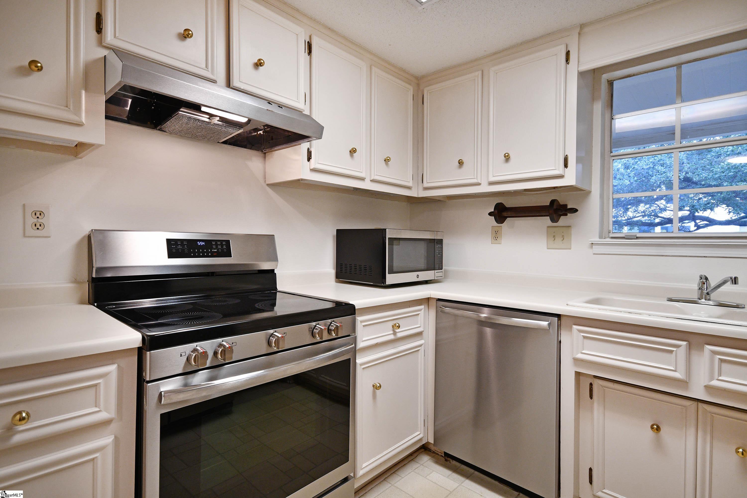 925 Cleveland Street UNIT Unit 225 Greenville, SC 29601
