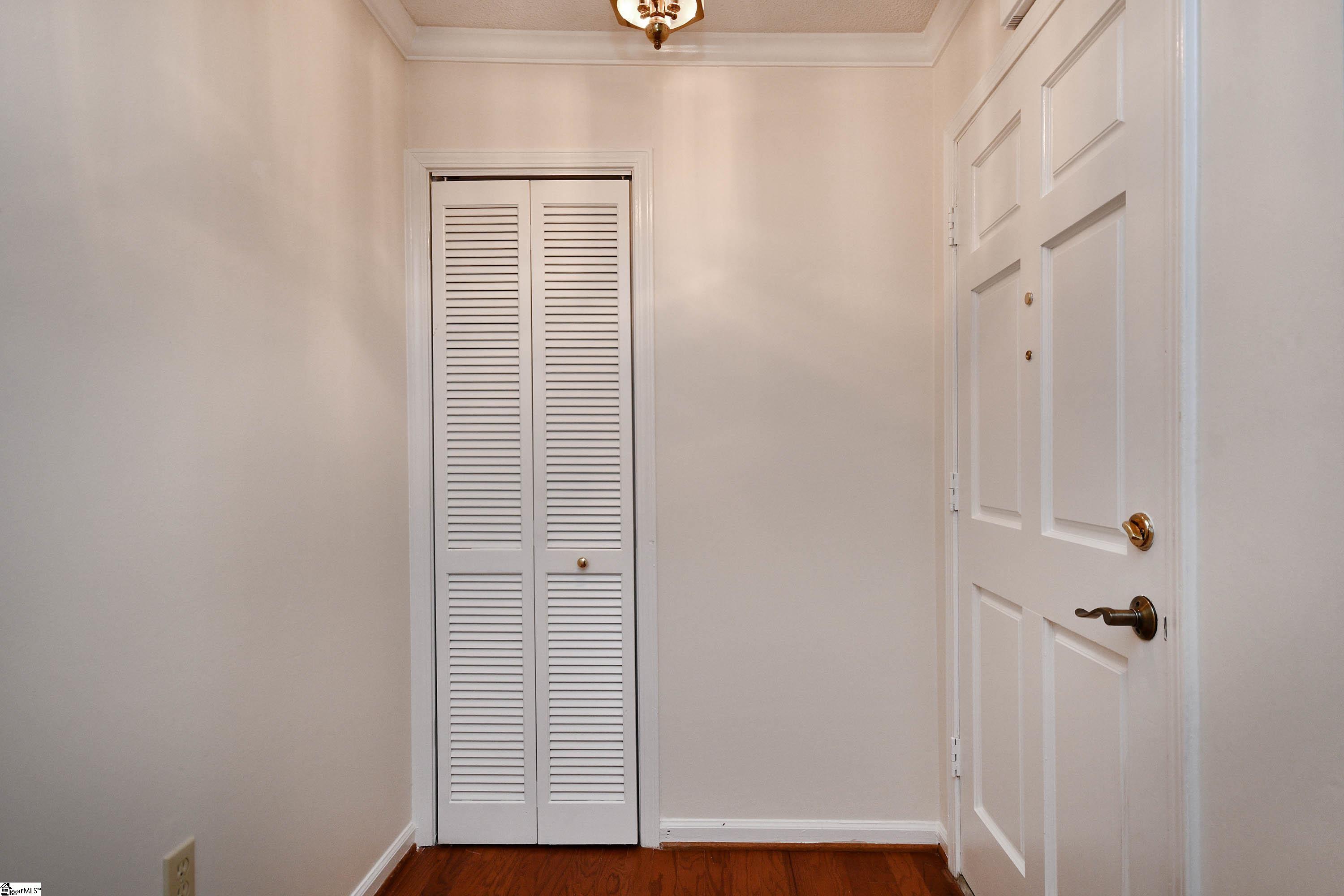 925 Cleveland Street UNIT Unit 225 Greenville, SC 29601