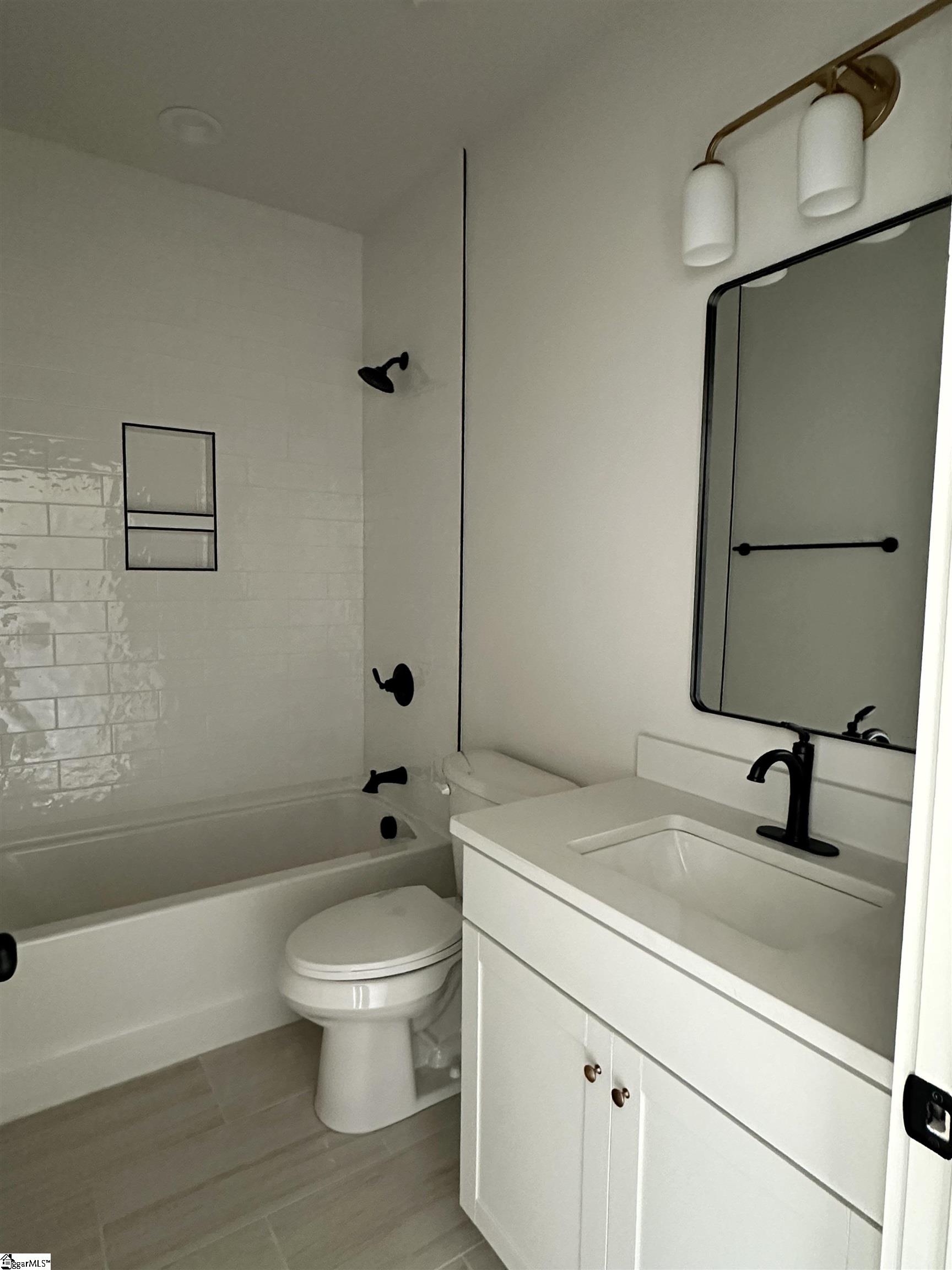 9 Hawthorne Lane UNIT Unit 104 Greenville, SC 29605
