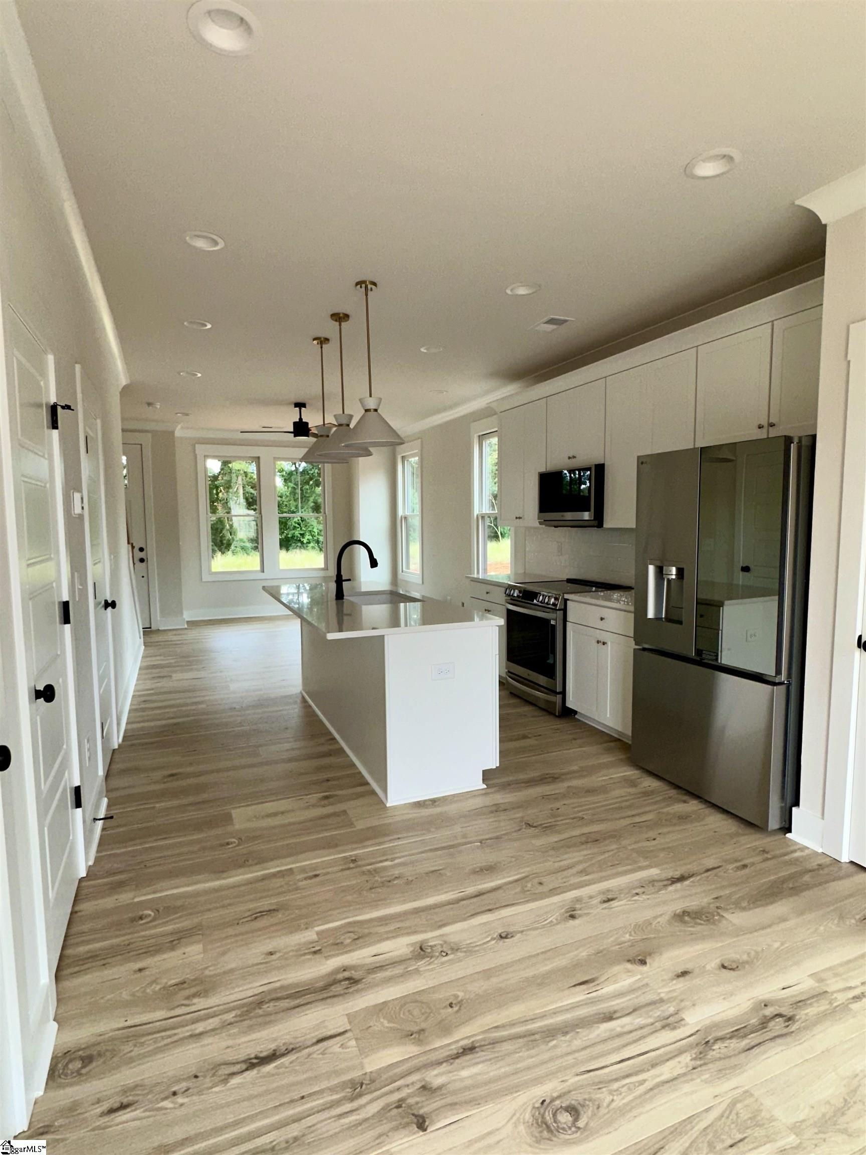 9 Hawthorne Lane UNIT Unit 104 Greenville, SC 29605