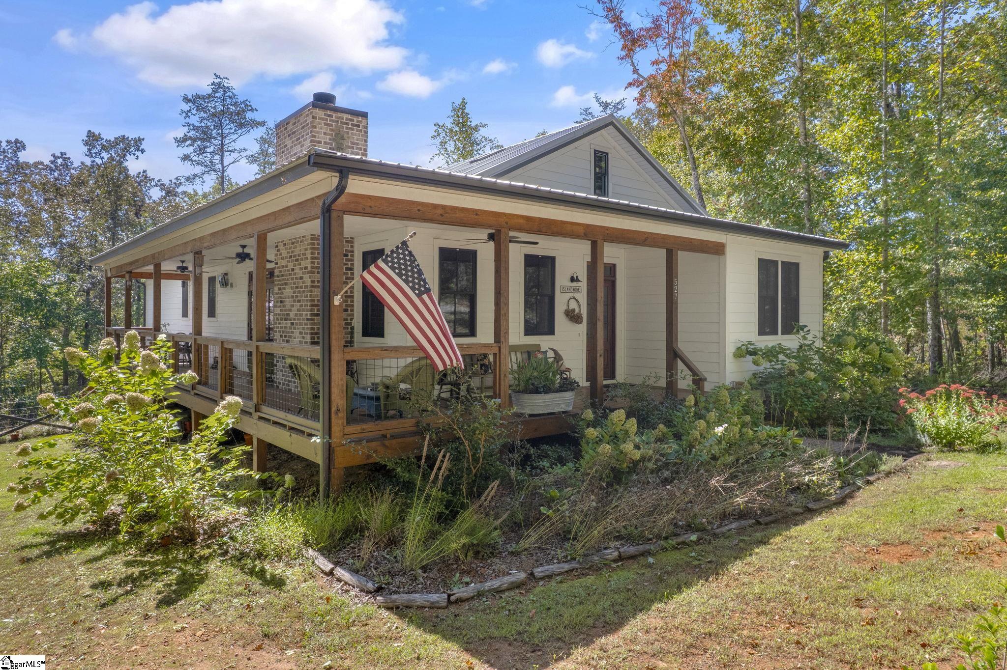 527 Doe Run Pickens, SC 29671