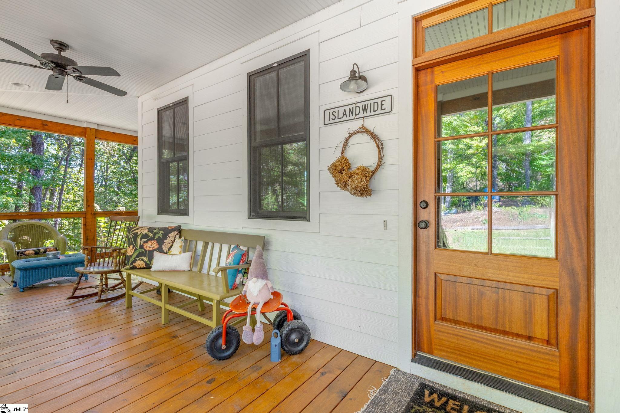 527 Doe Run Pickens, SC 29671