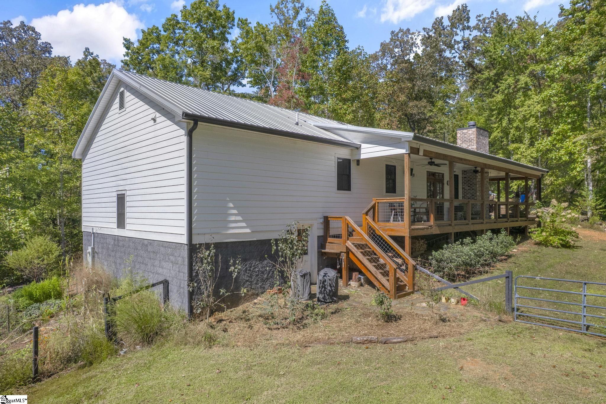 527 Doe Run Pickens, SC 29671