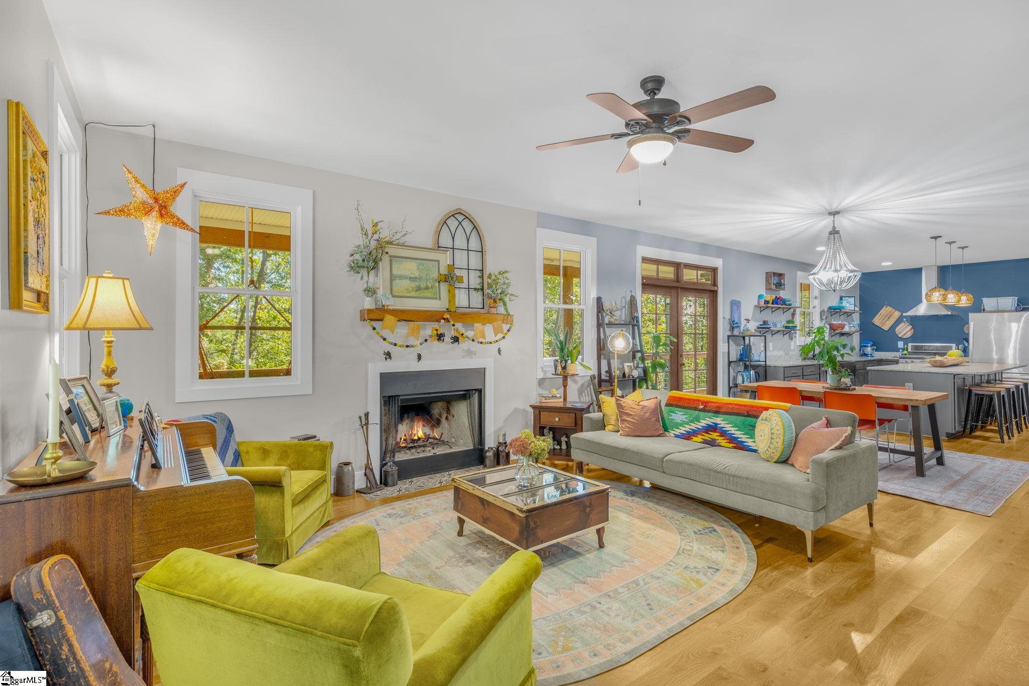 527 Doe Run Pickens, SC 29671