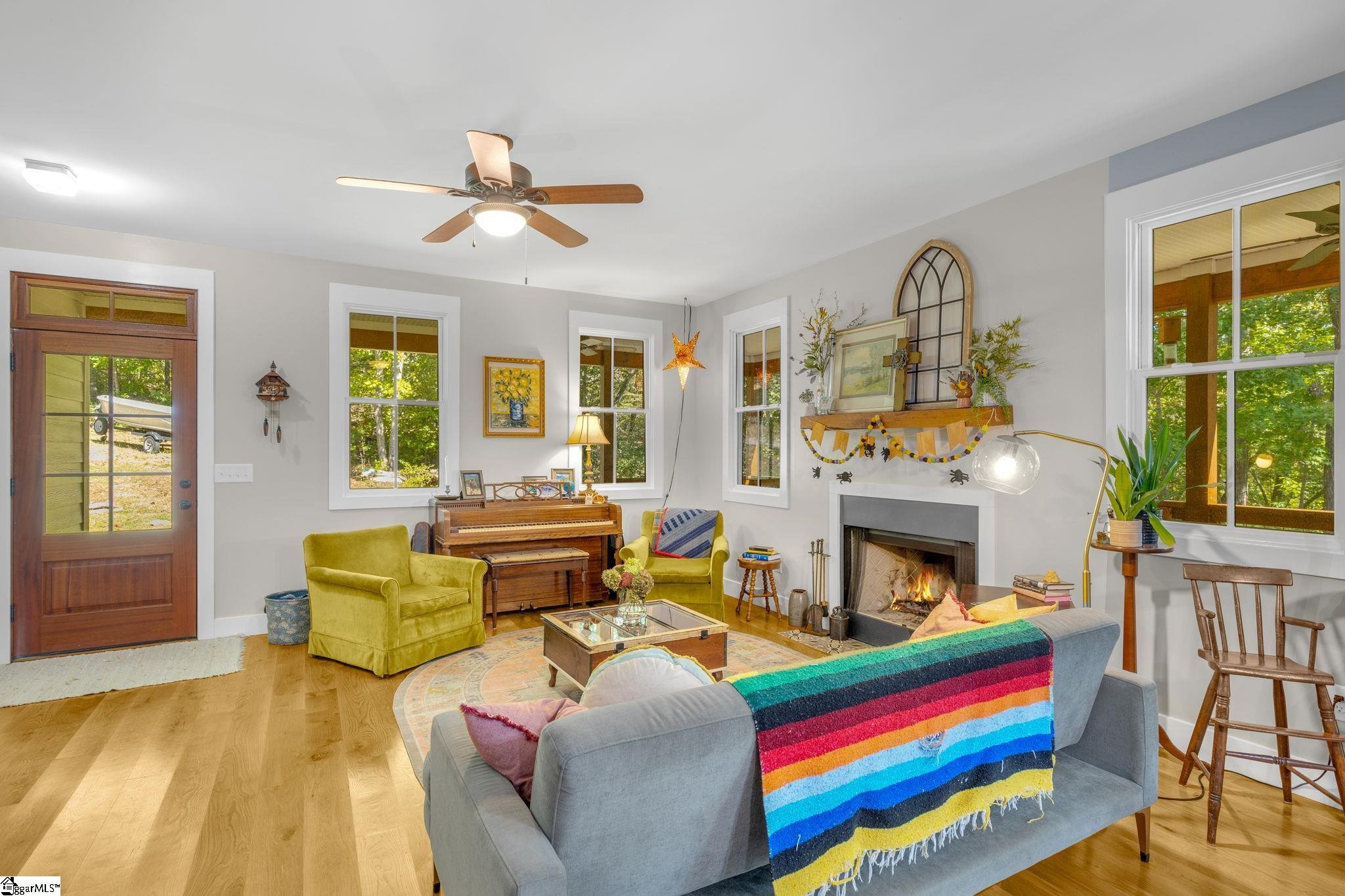 527 Doe Run Pickens, SC 29671