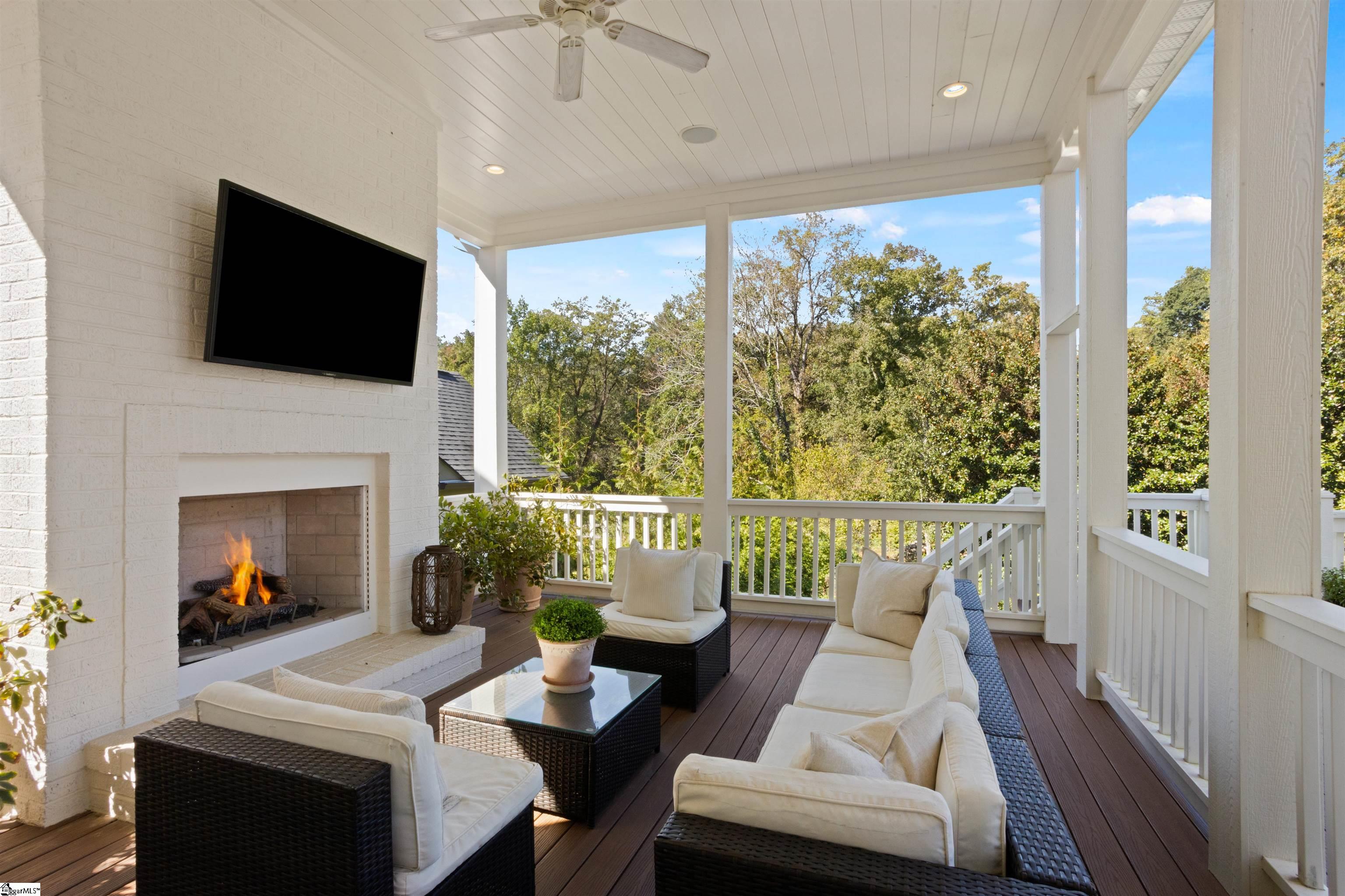 29 Westview Avenue Greenville, SC 29609
