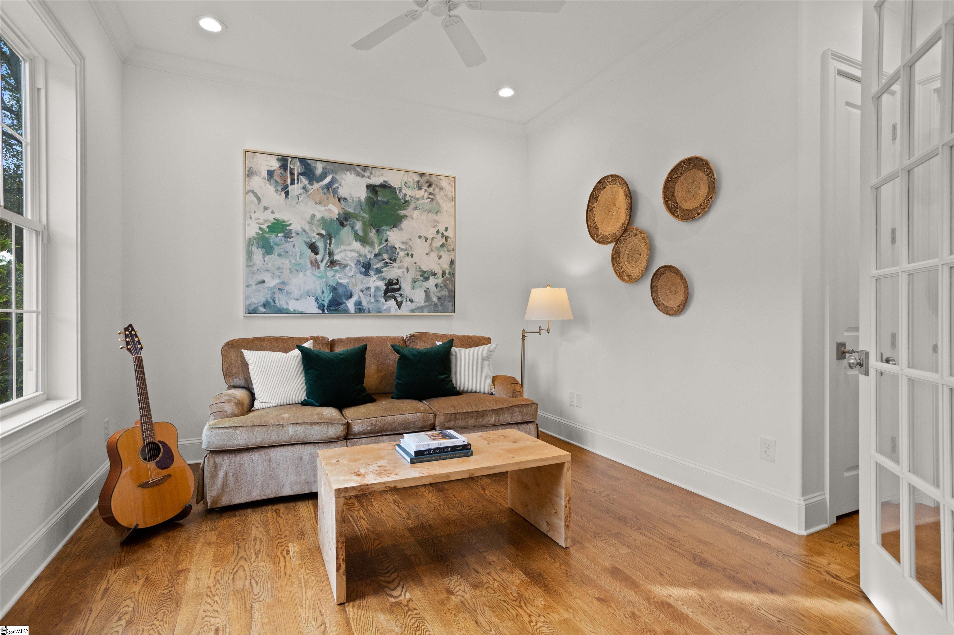 29 Westview Avenue Greenville, SC 29609